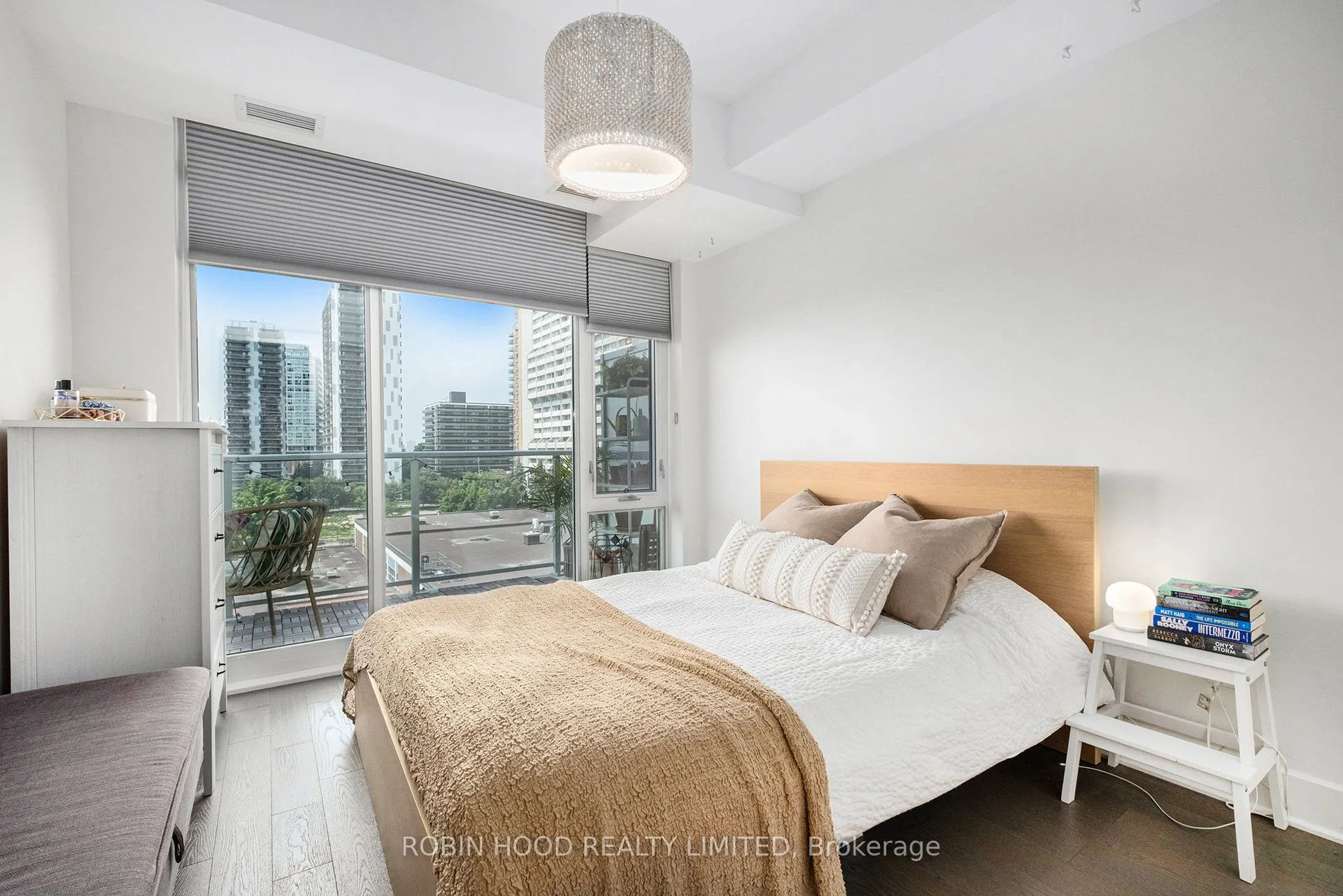 255 Bay Street, #714