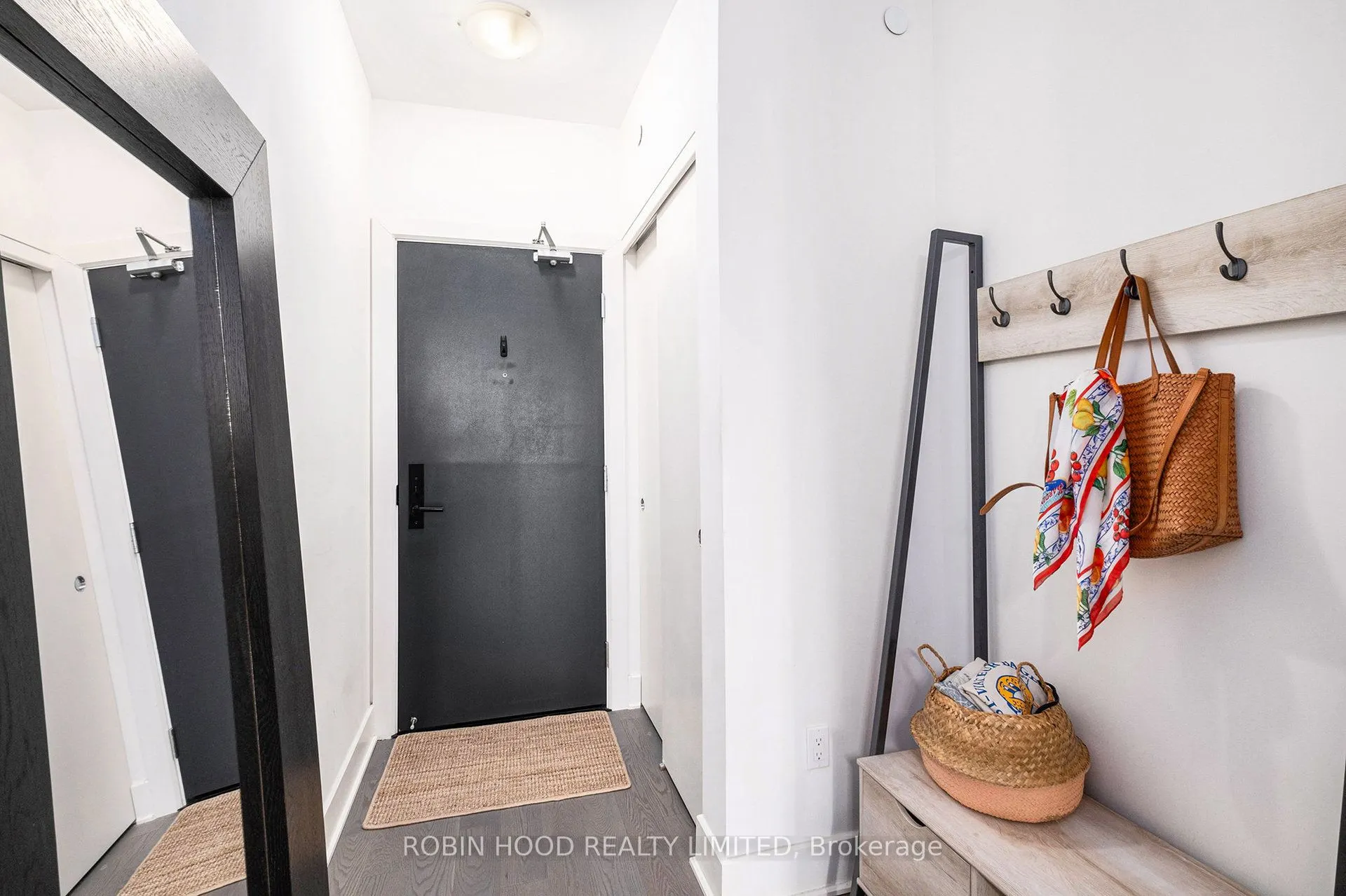 255 Bay Street, #714