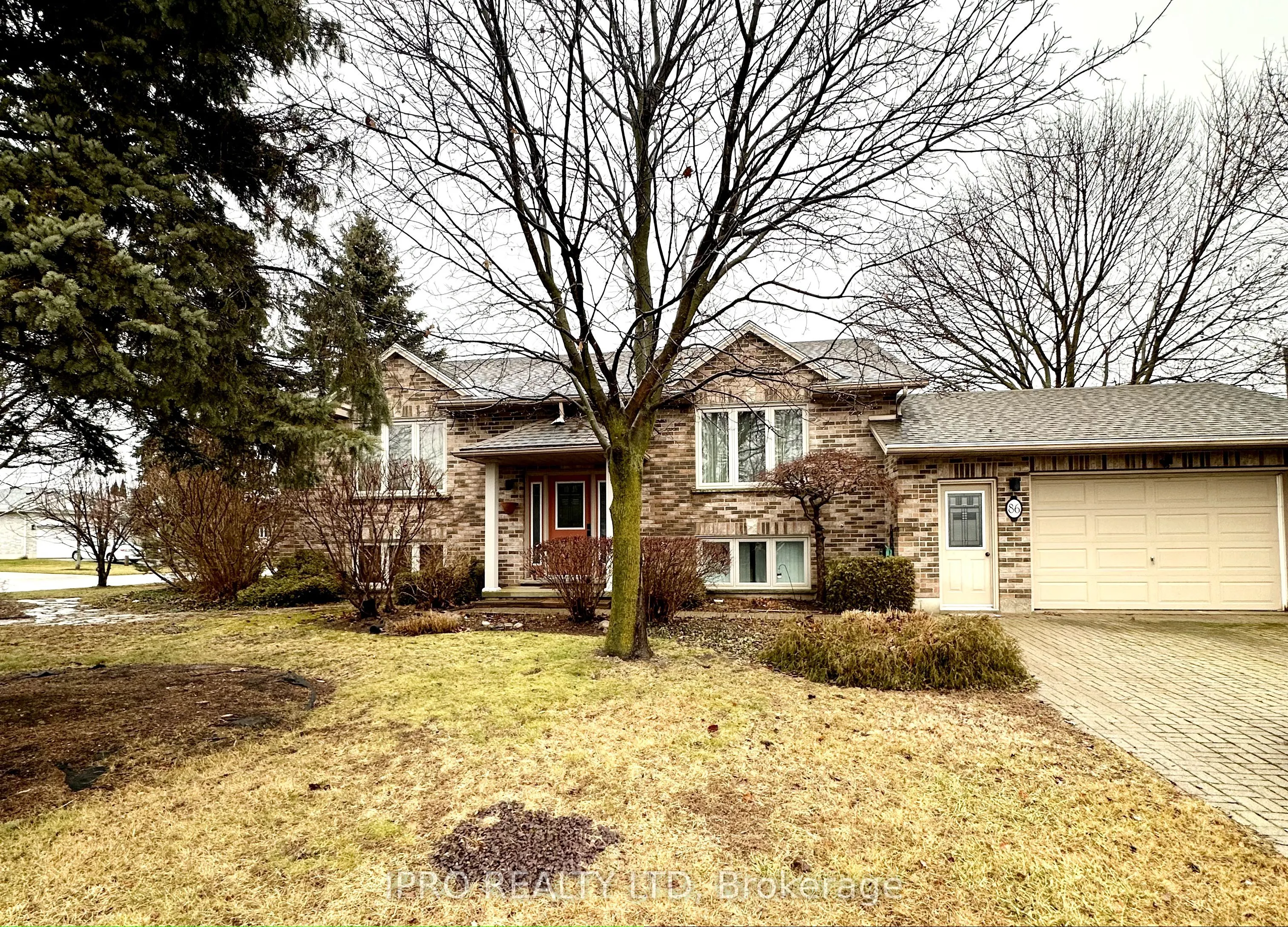 86 Glendale Drive E
