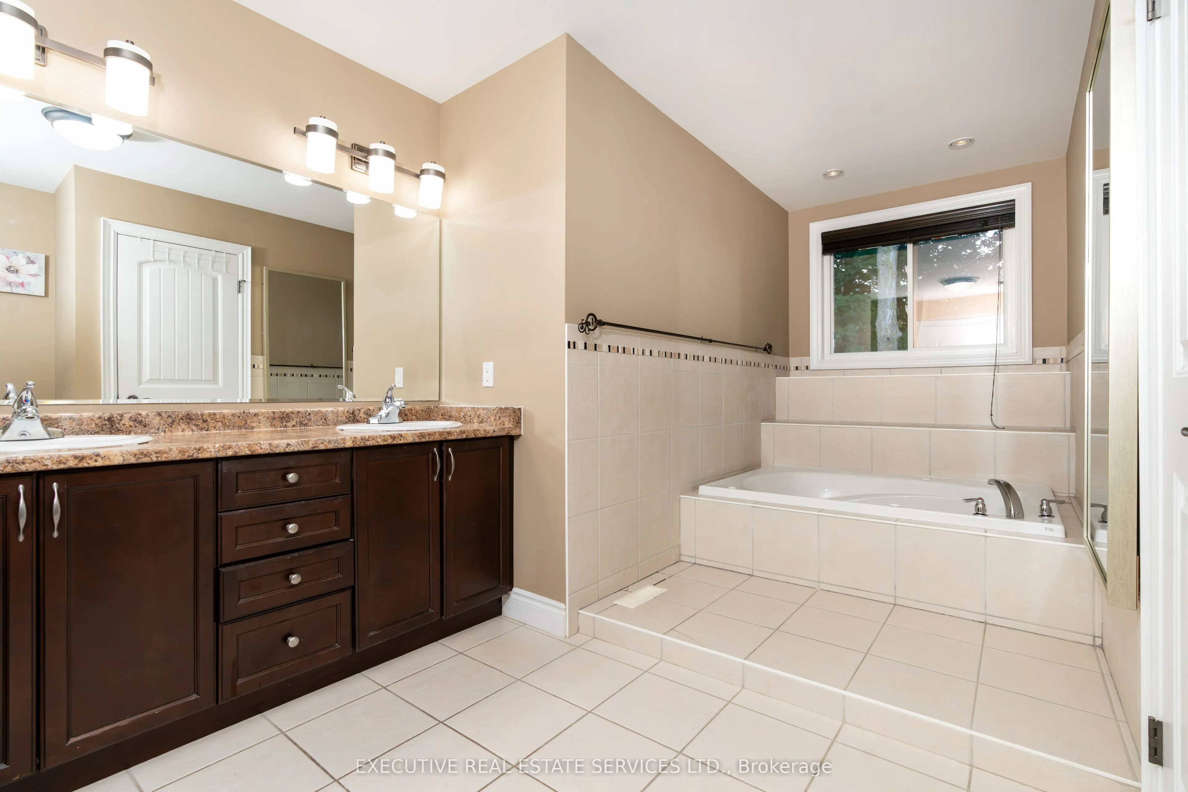 131 Forestway Trail