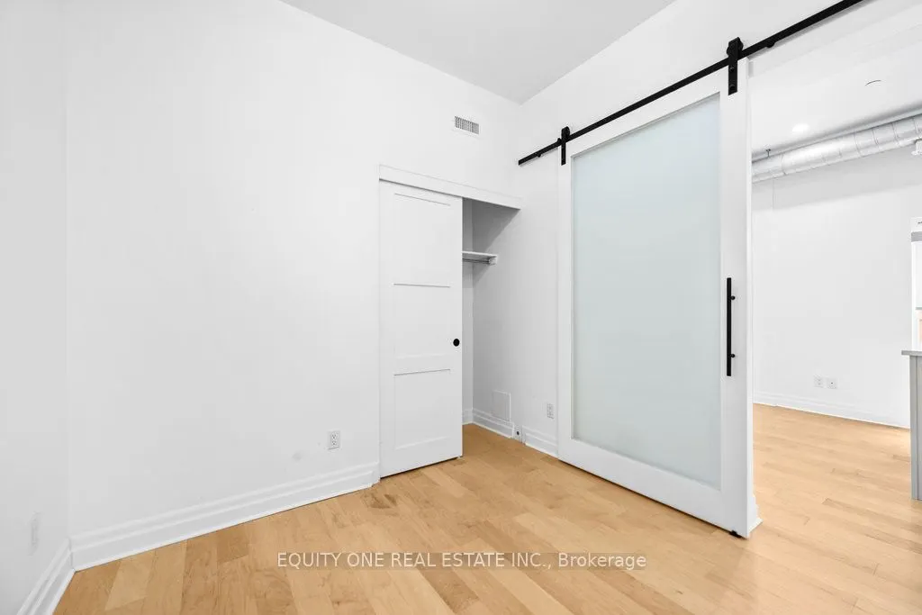 101 Pinhey Street, #105