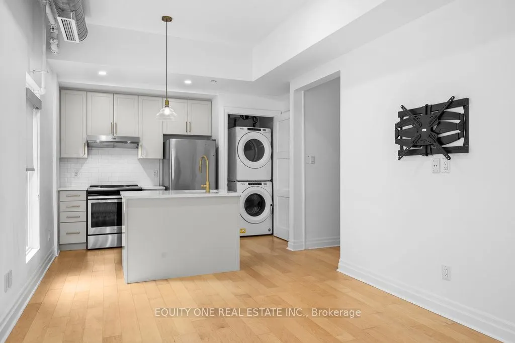 101 Pinhey Street, #105