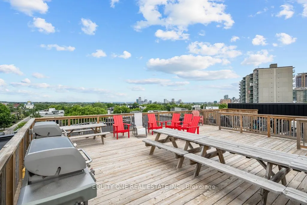 101 Pinhey Street, #105