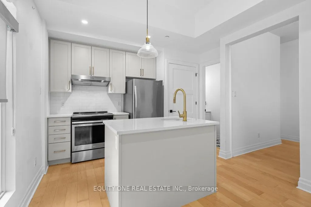 101 Pinhey Street, #105