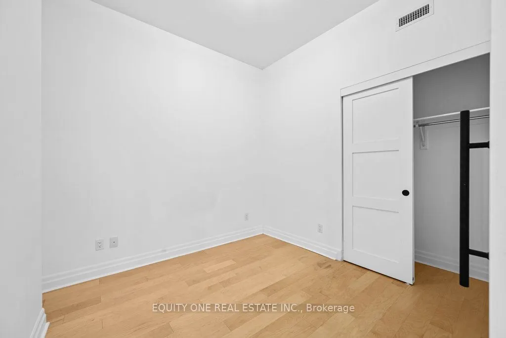 101 Pinhey Street, #105