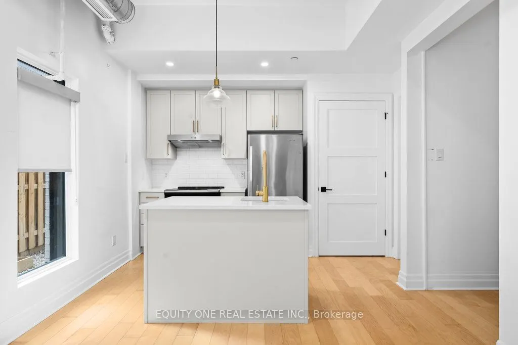 101 Pinhey Street, #105