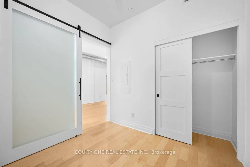 101 Pinhey Street, #105