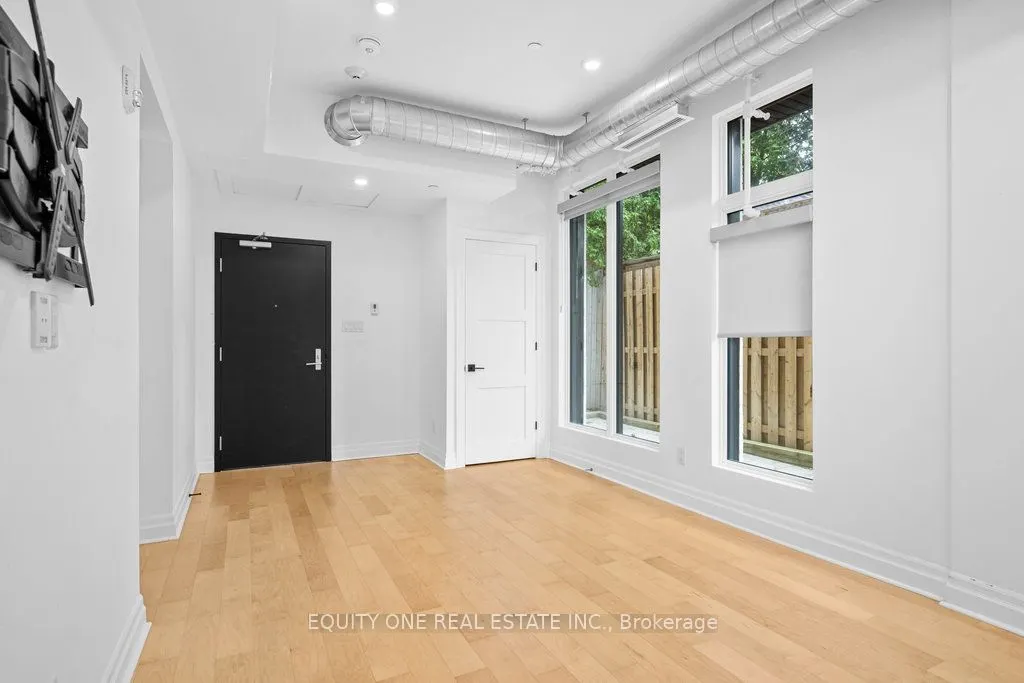 101 Pinhey Street, #105