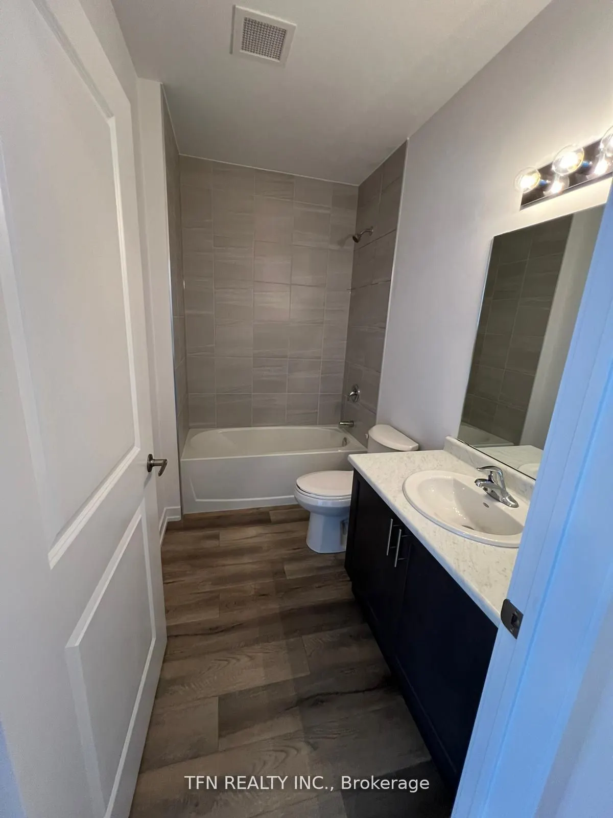 470 Dundas Street E, #106