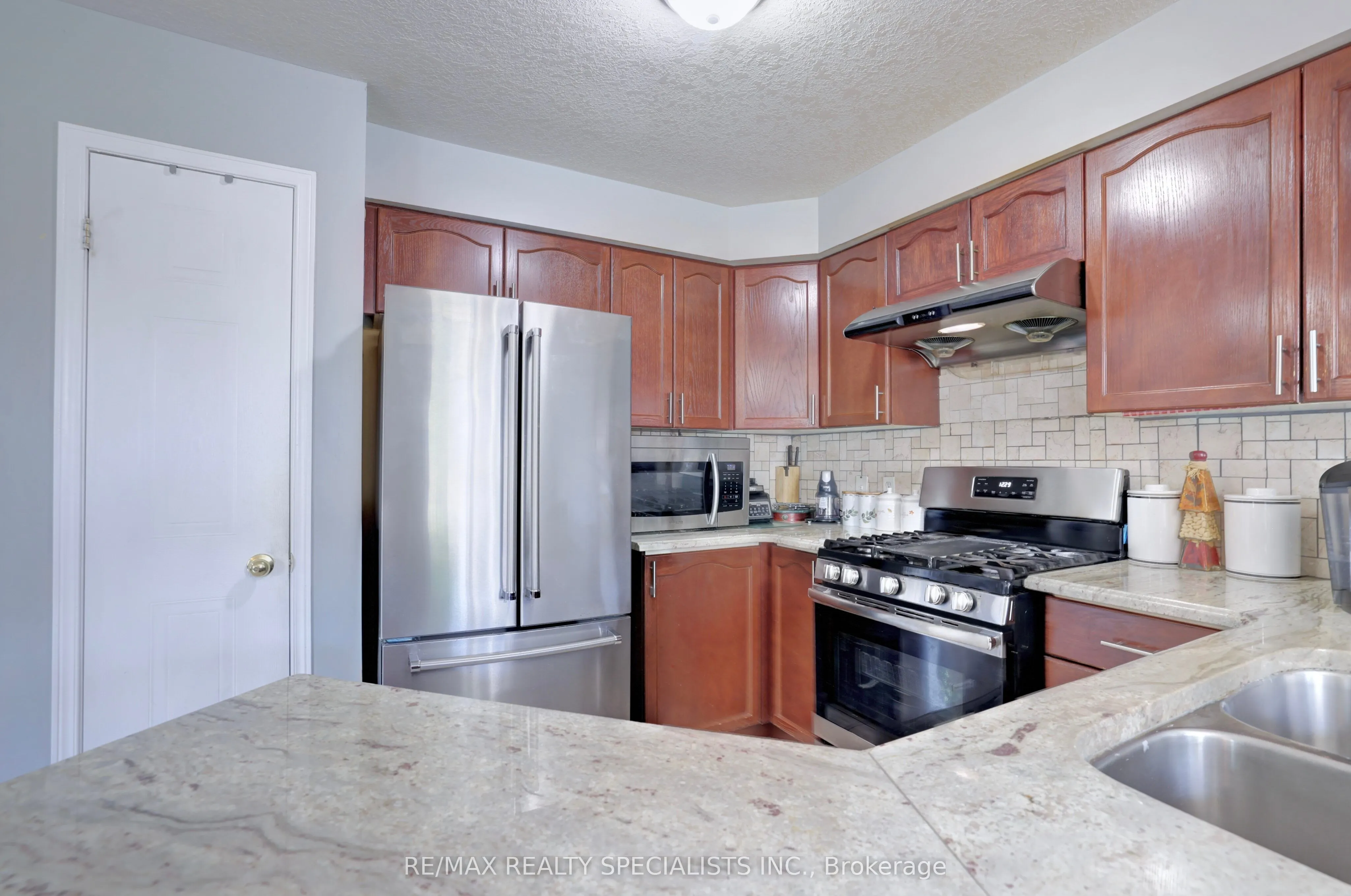 144 Decaro Crescent
