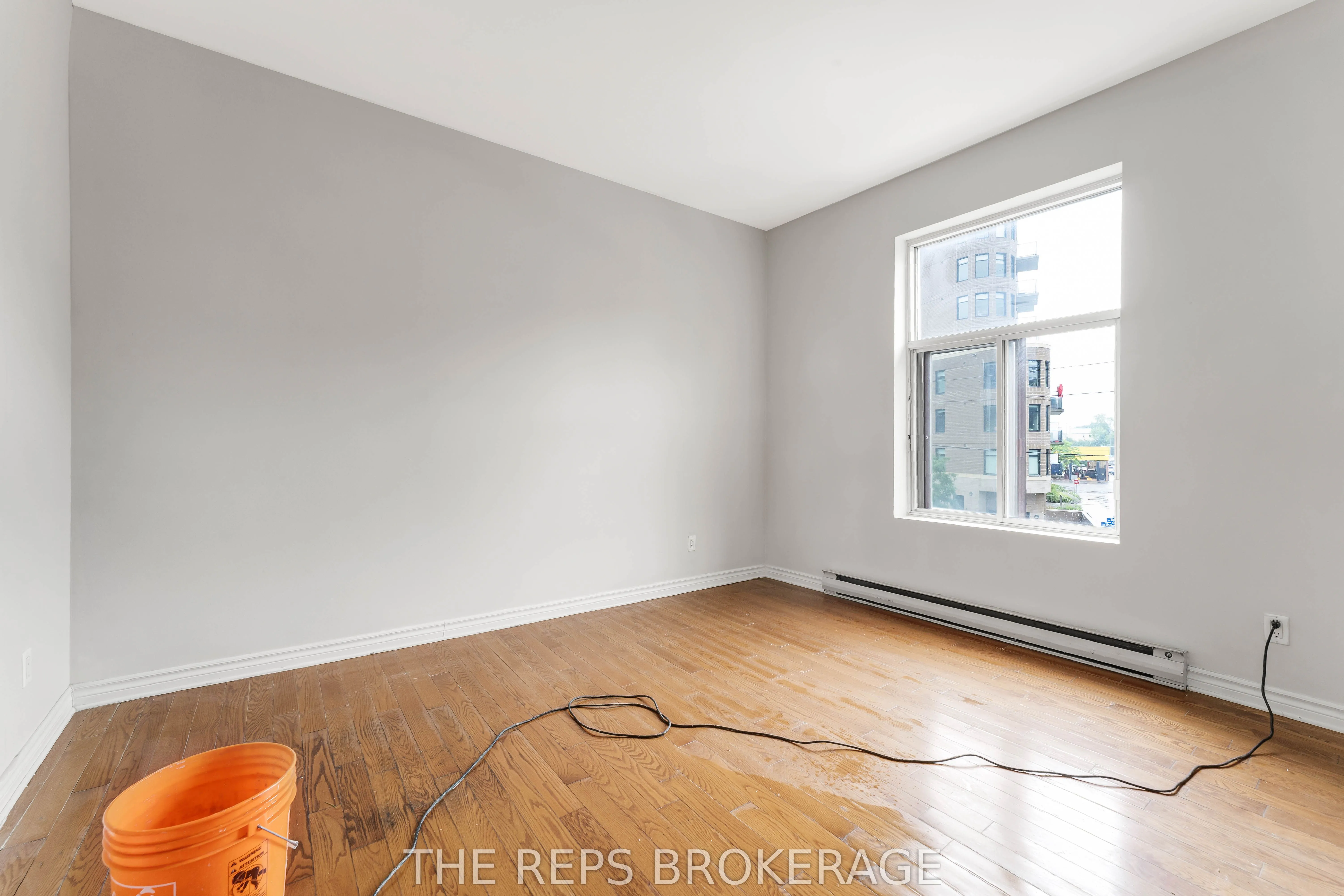 337 MONTGOMERY Street