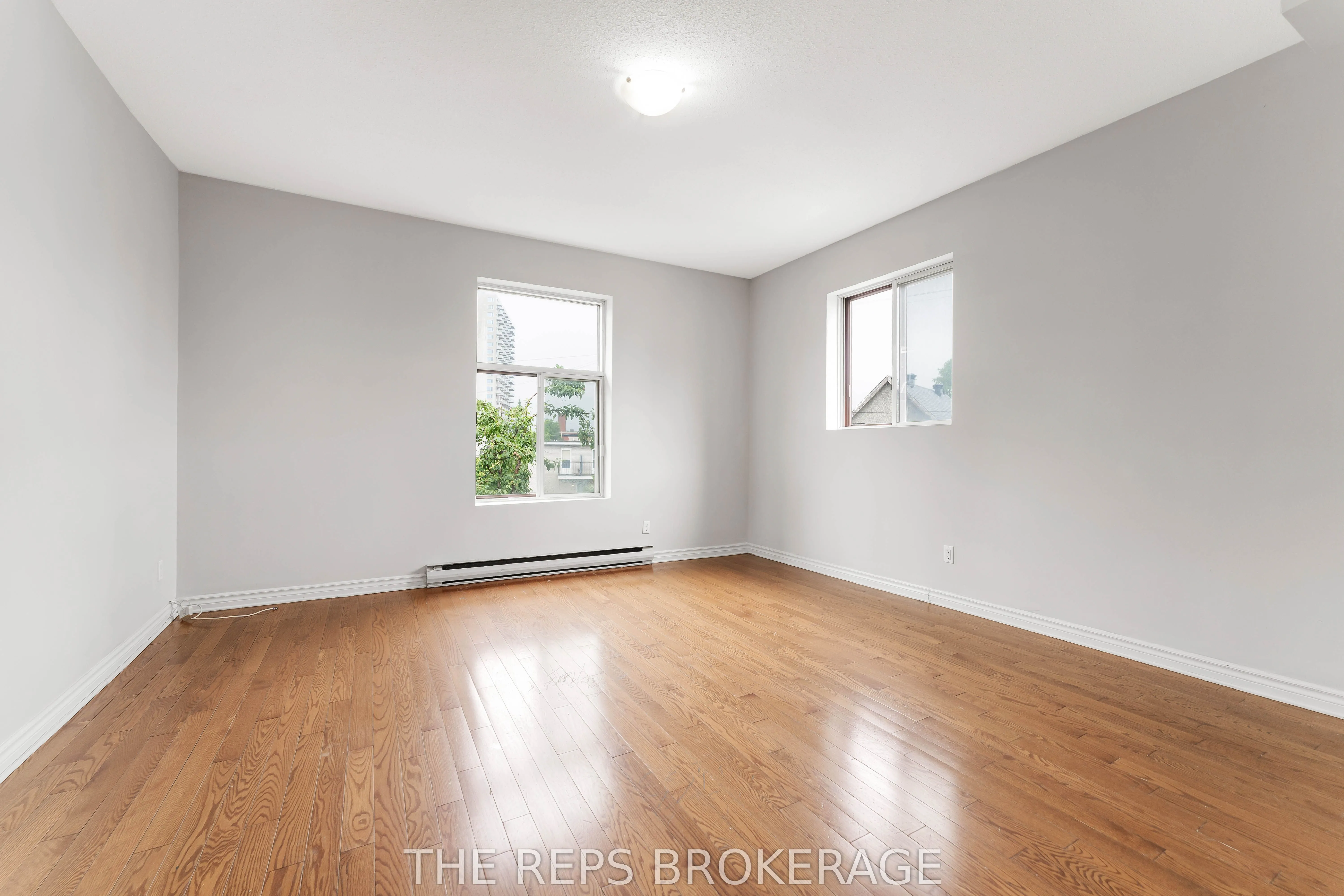 337 MONTGOMERY Street