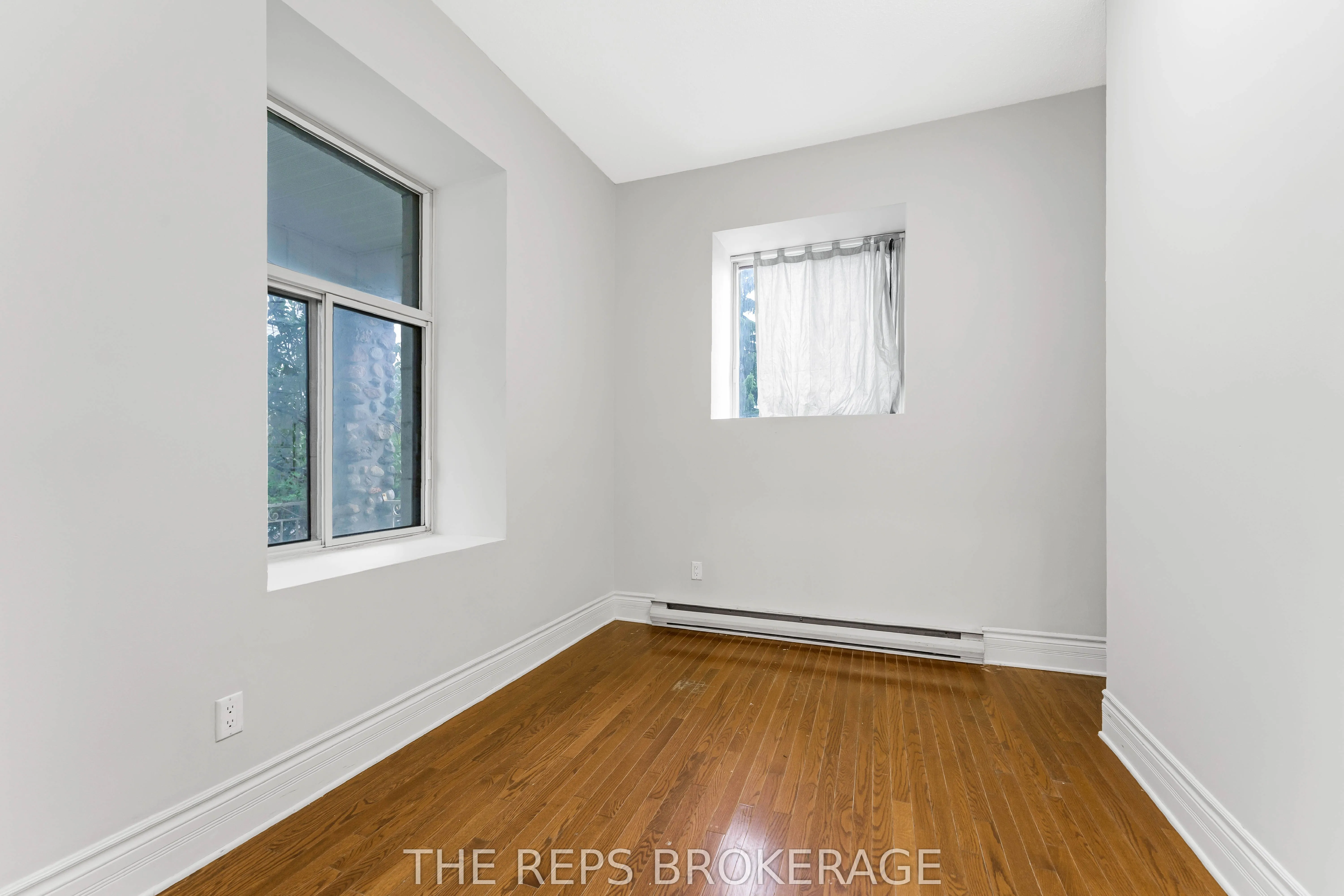 337 MONTGOMERY Street