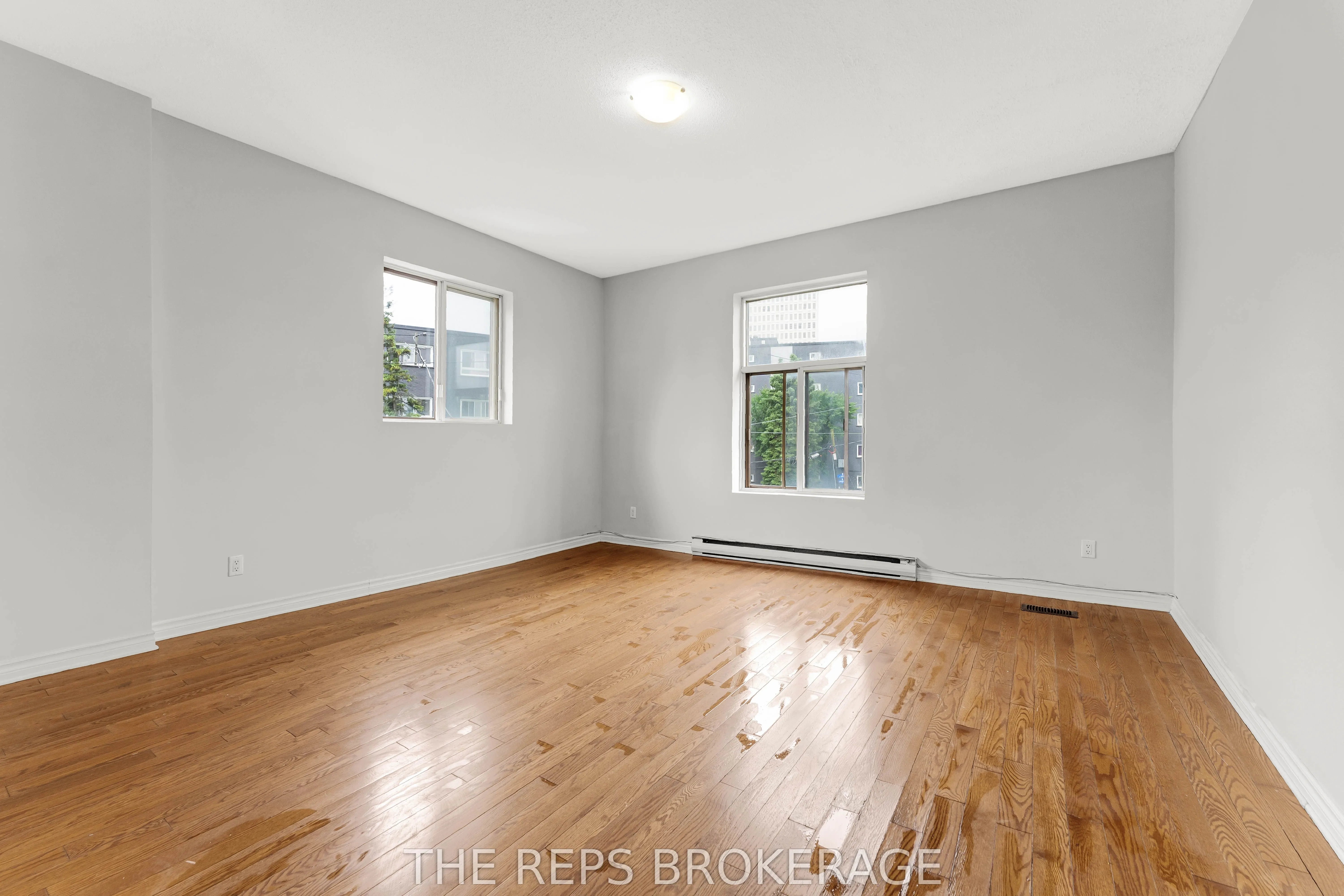 337 MONTGOMERY Street
