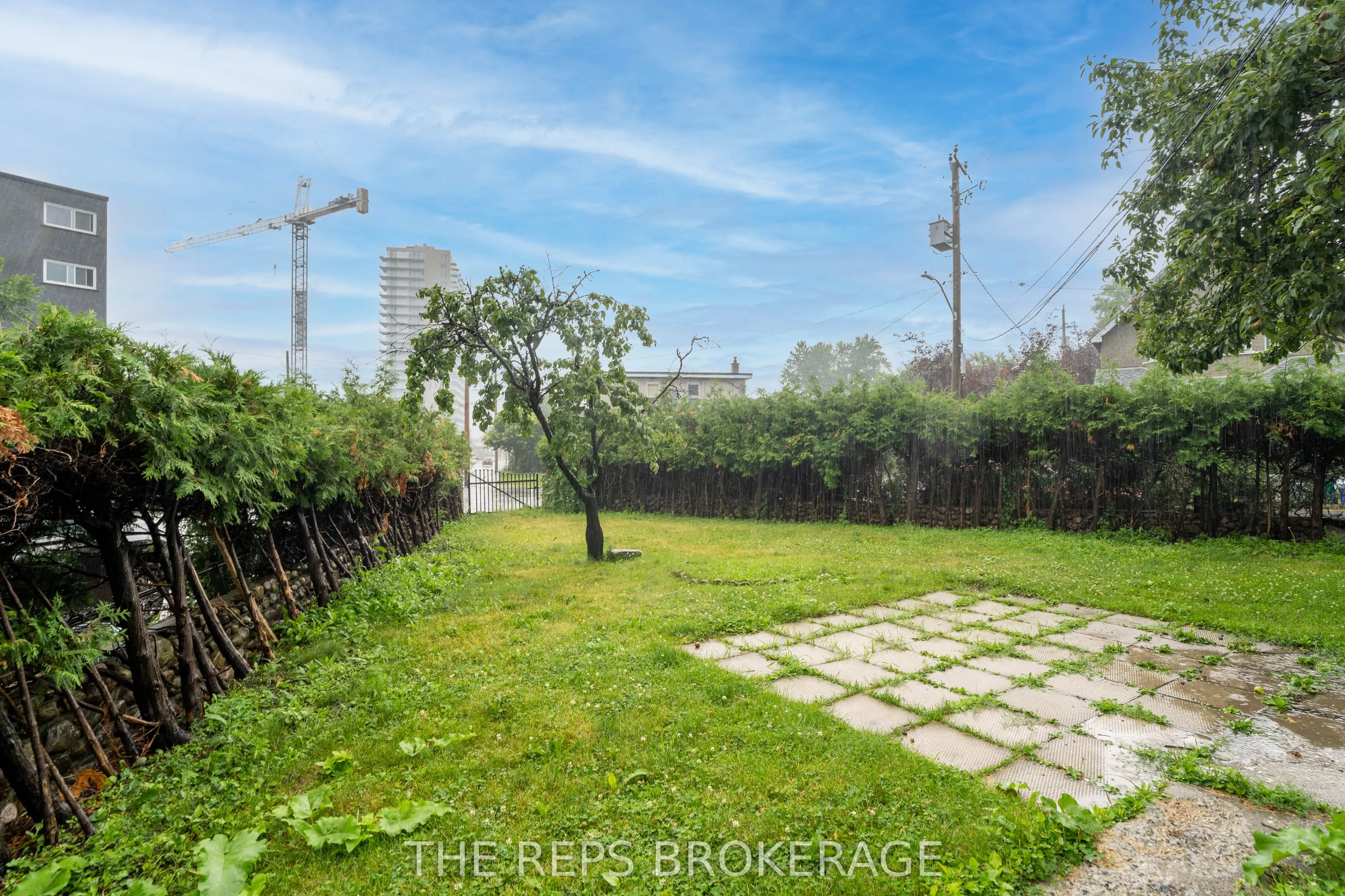 337 MONTGOMERY Street