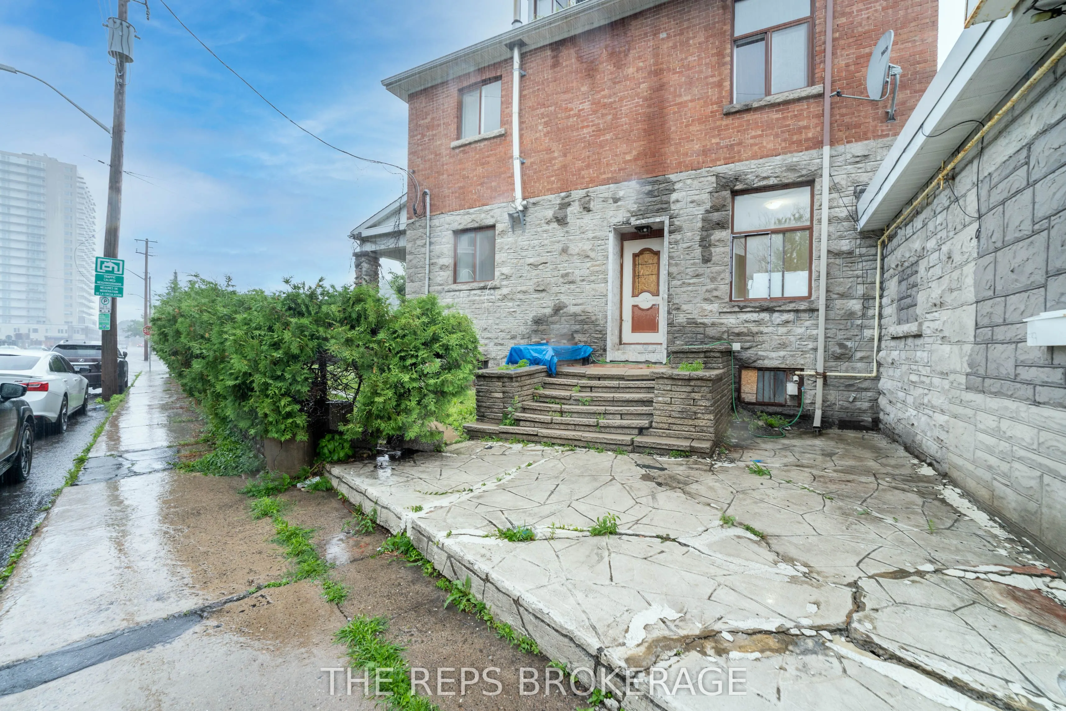 337 MONTGOMERY Street