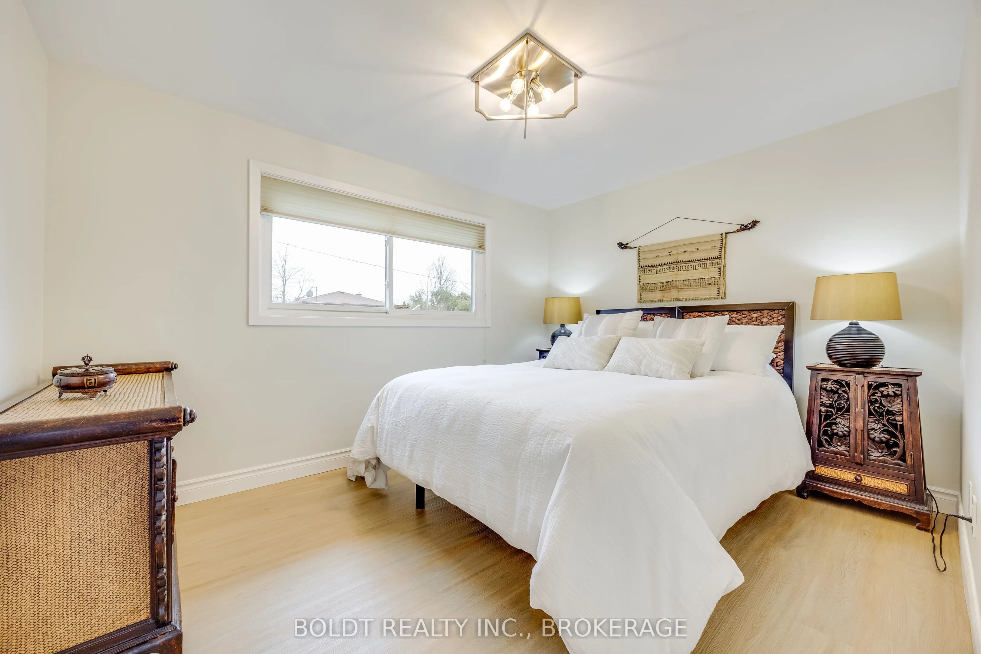8143 Sarah Street