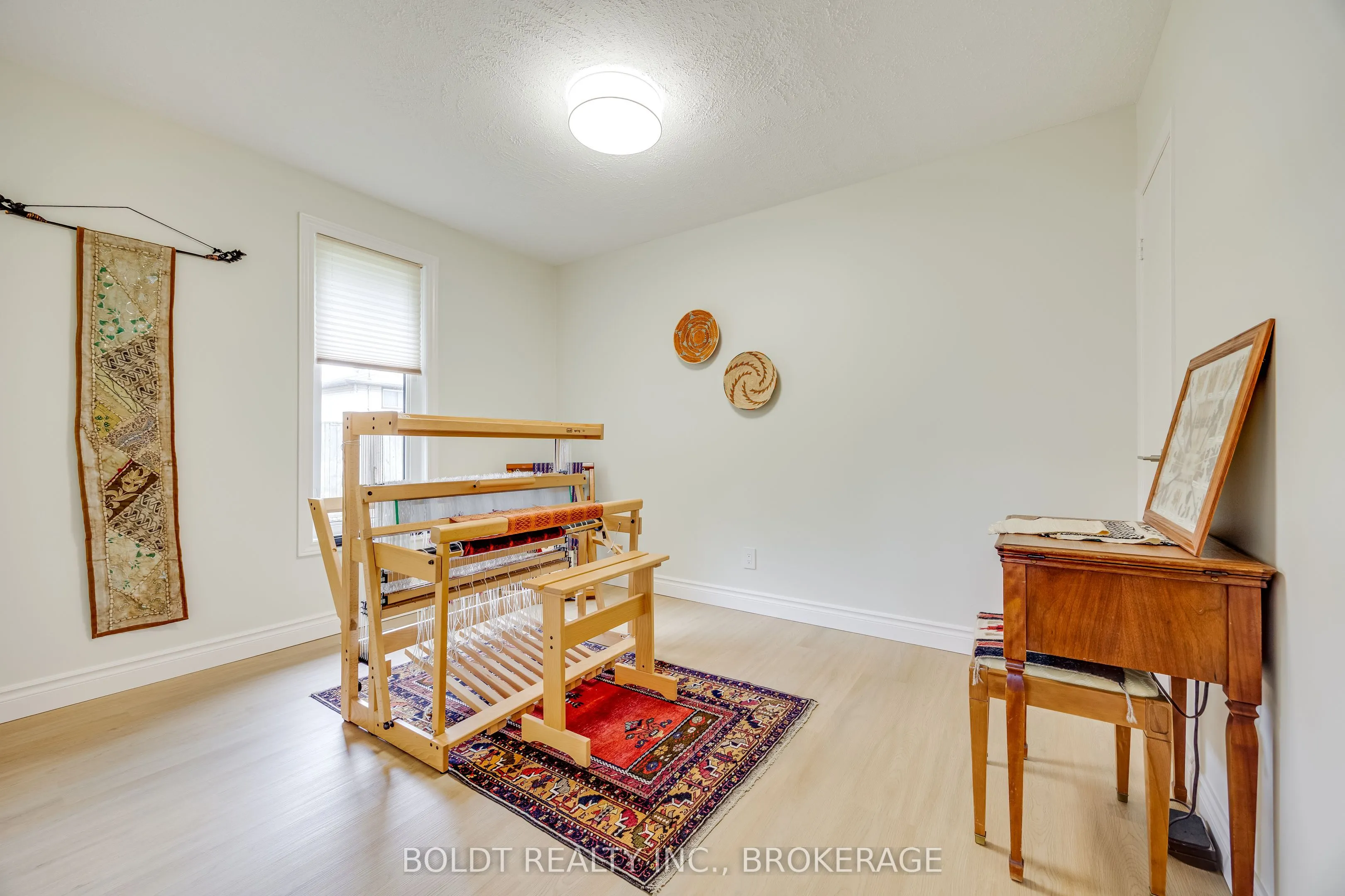 8143 Sarah Street