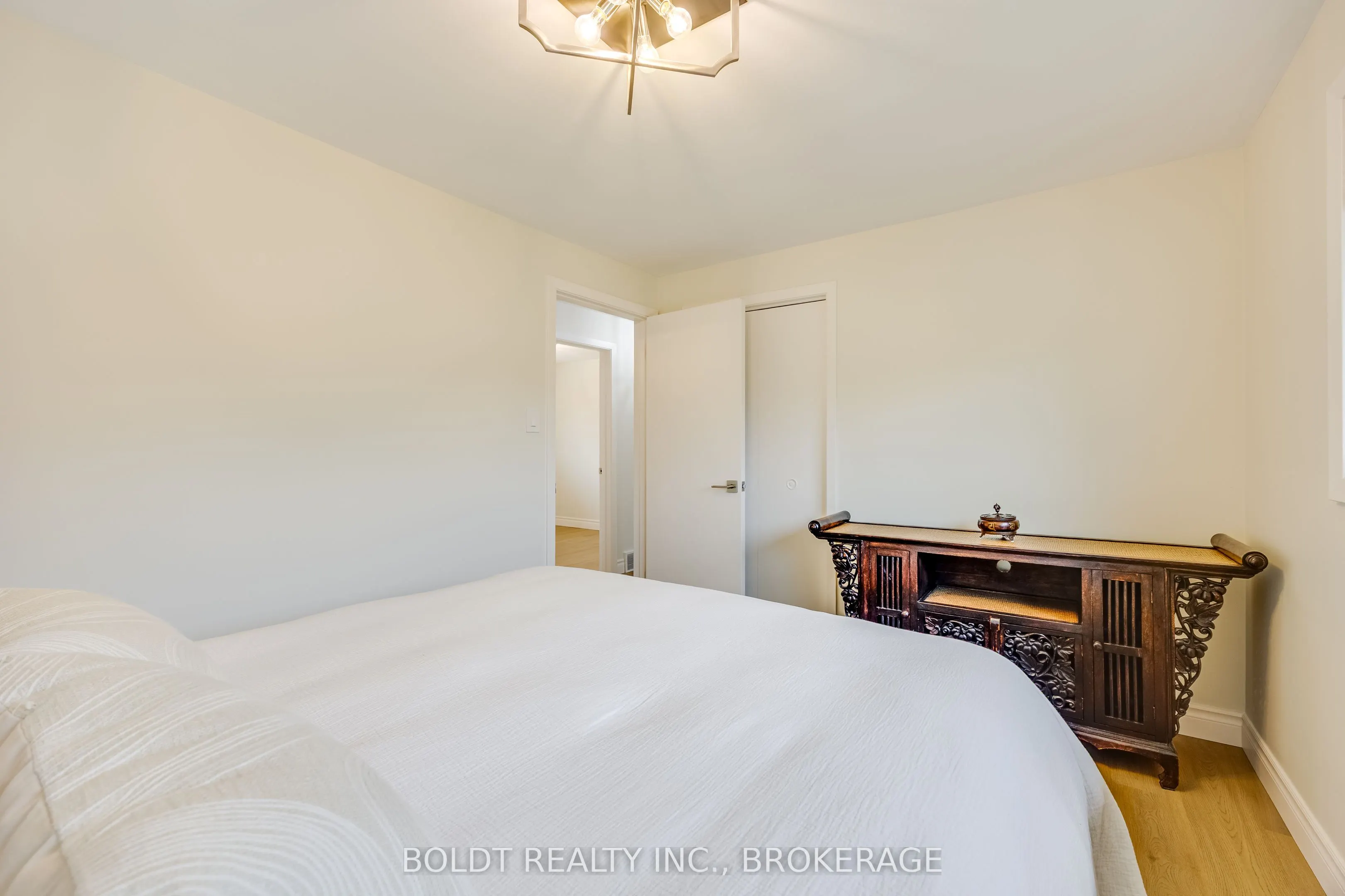 8143 Sarah Street