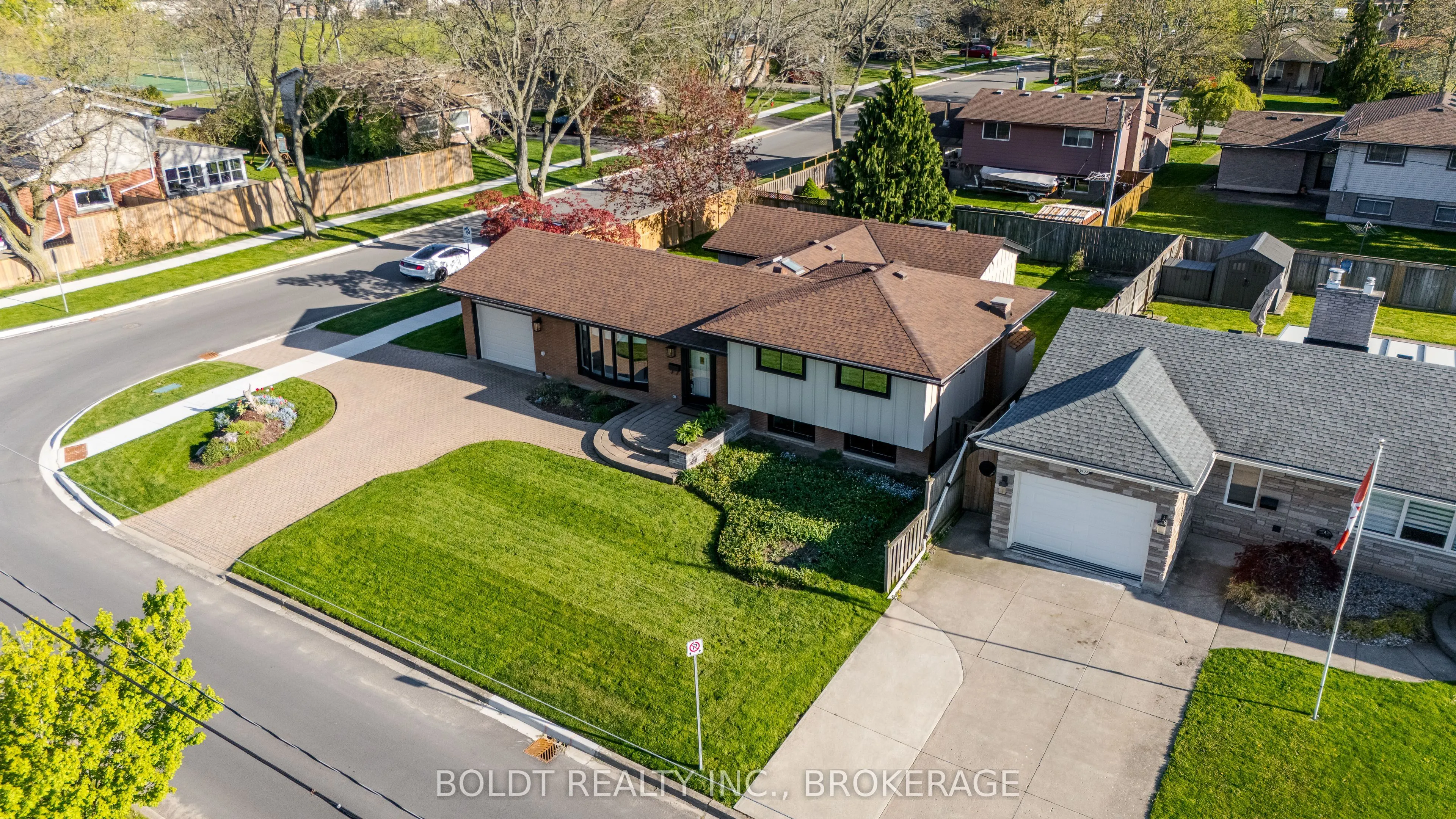 8143 Sarah Street