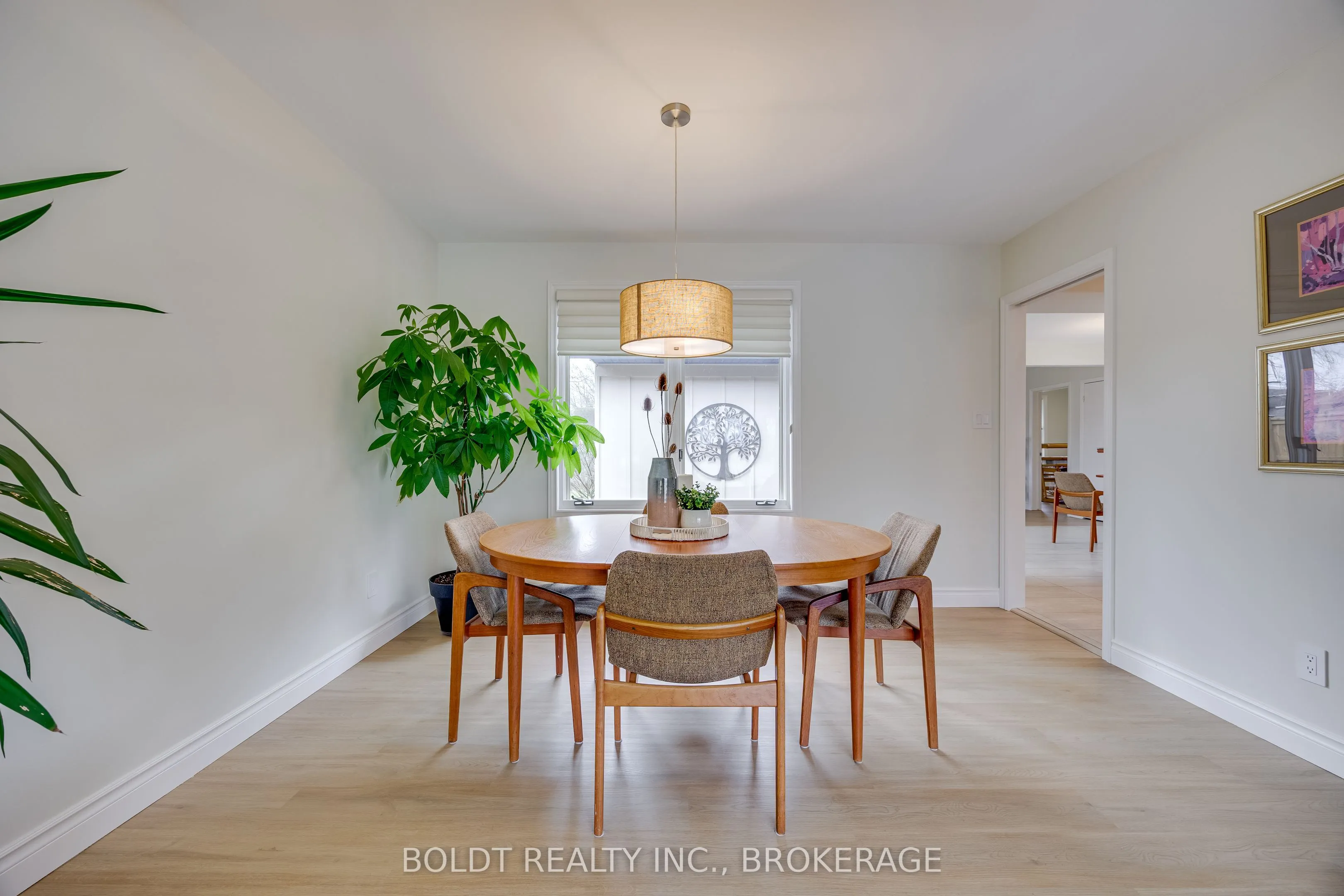 8143 Sarah Street