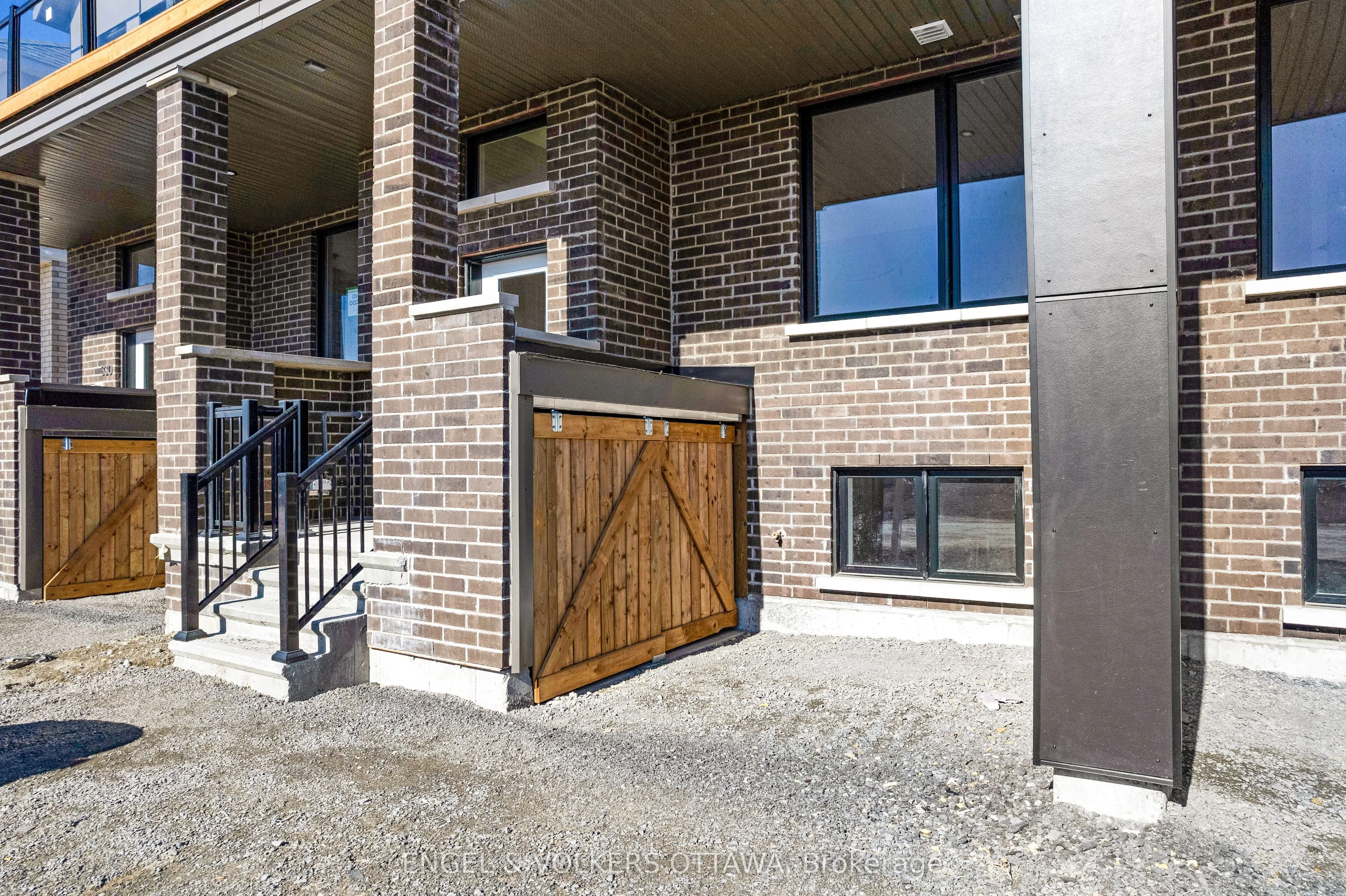 328 Catsfoot Walk