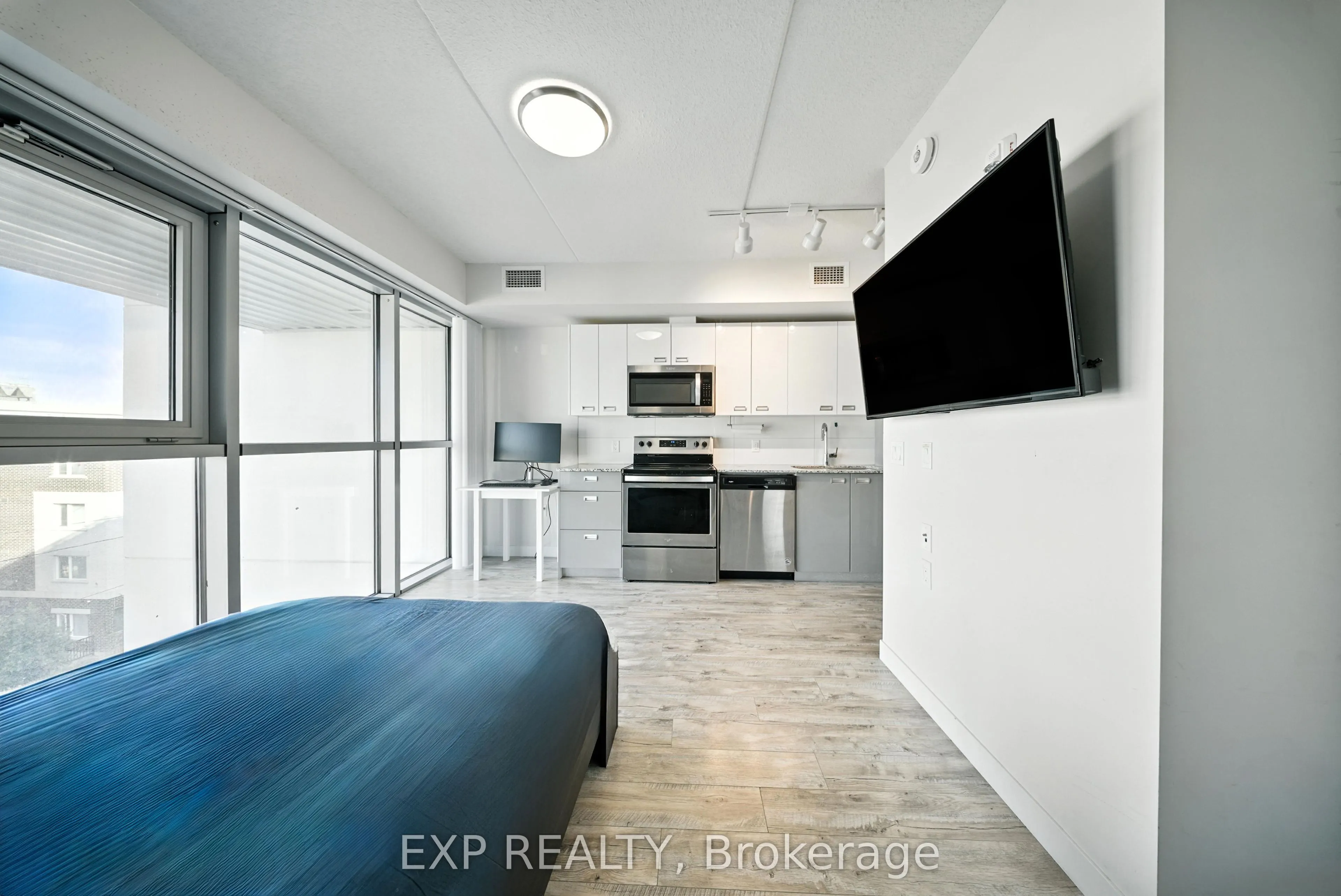 257 Hemlock Street, #408