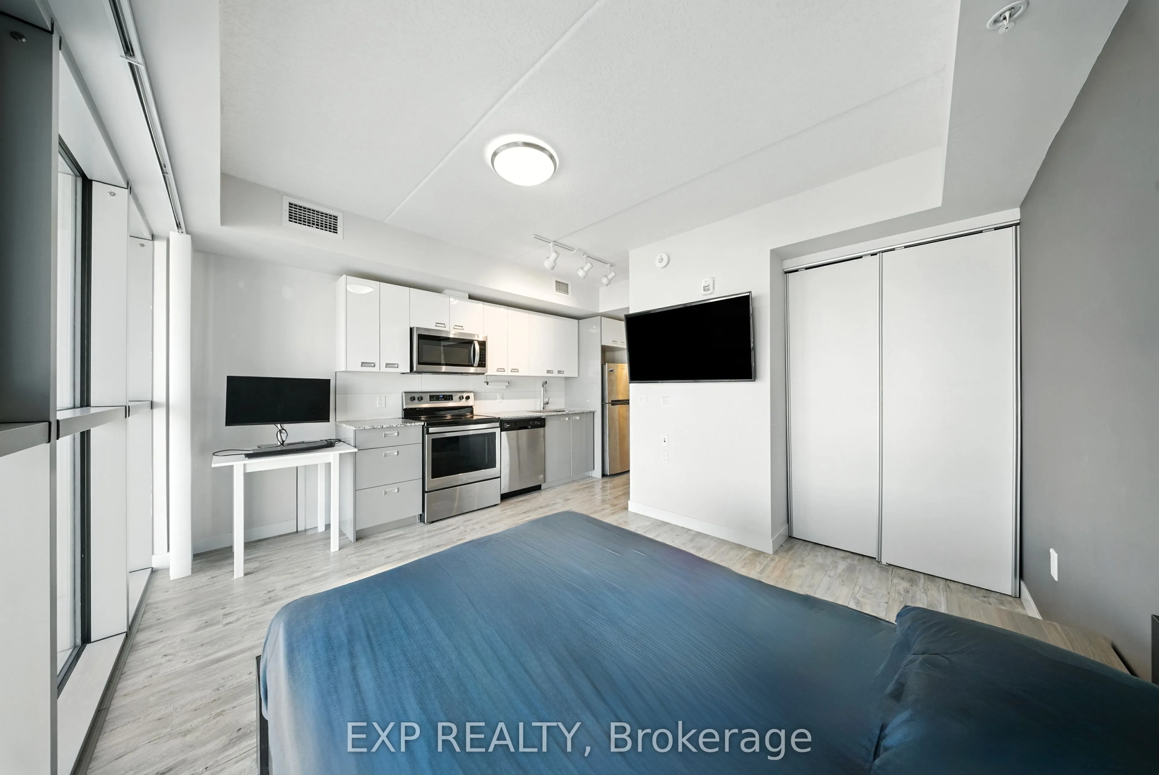 257 Hemlock Street, #408