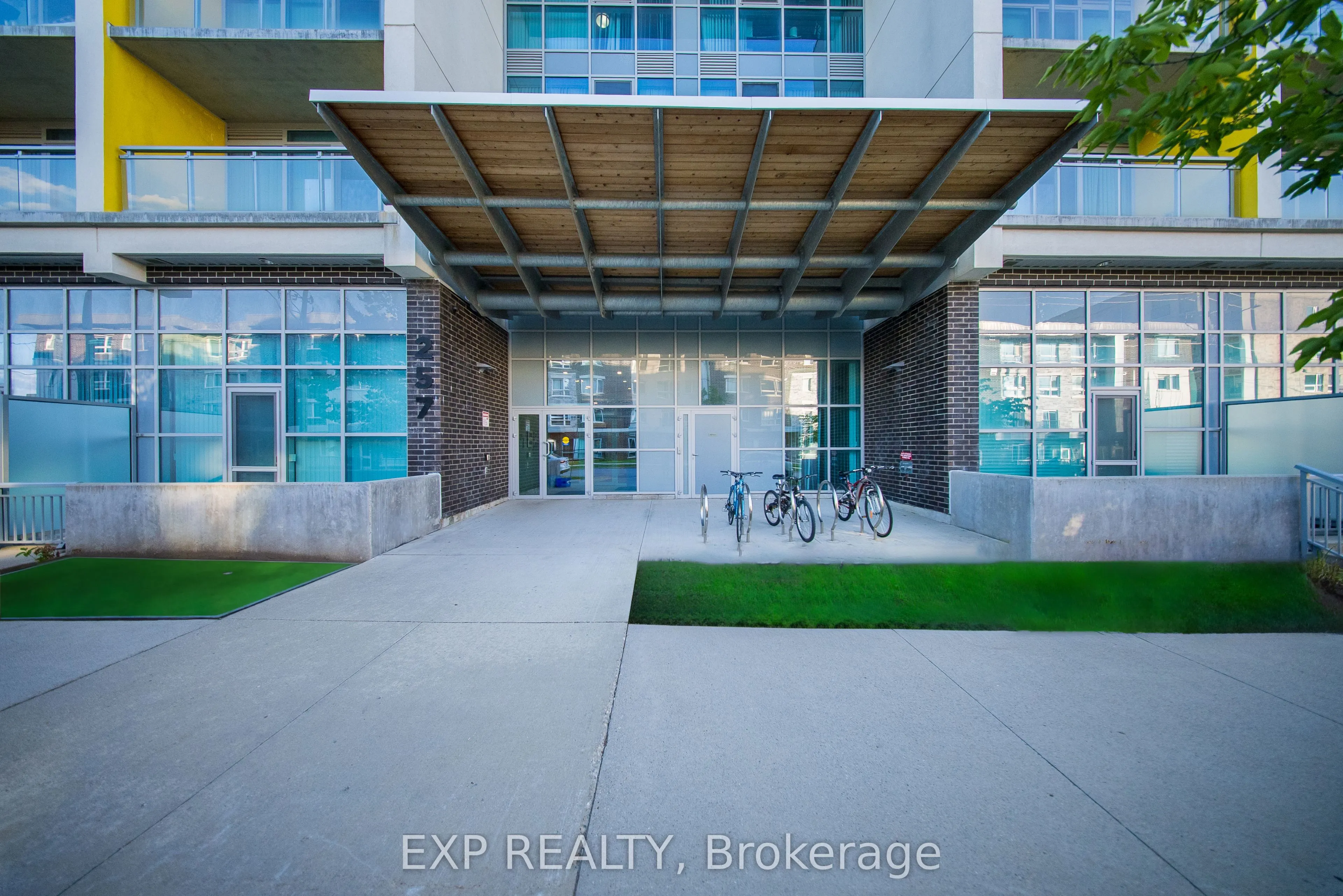 257 Hemlock Street, #408