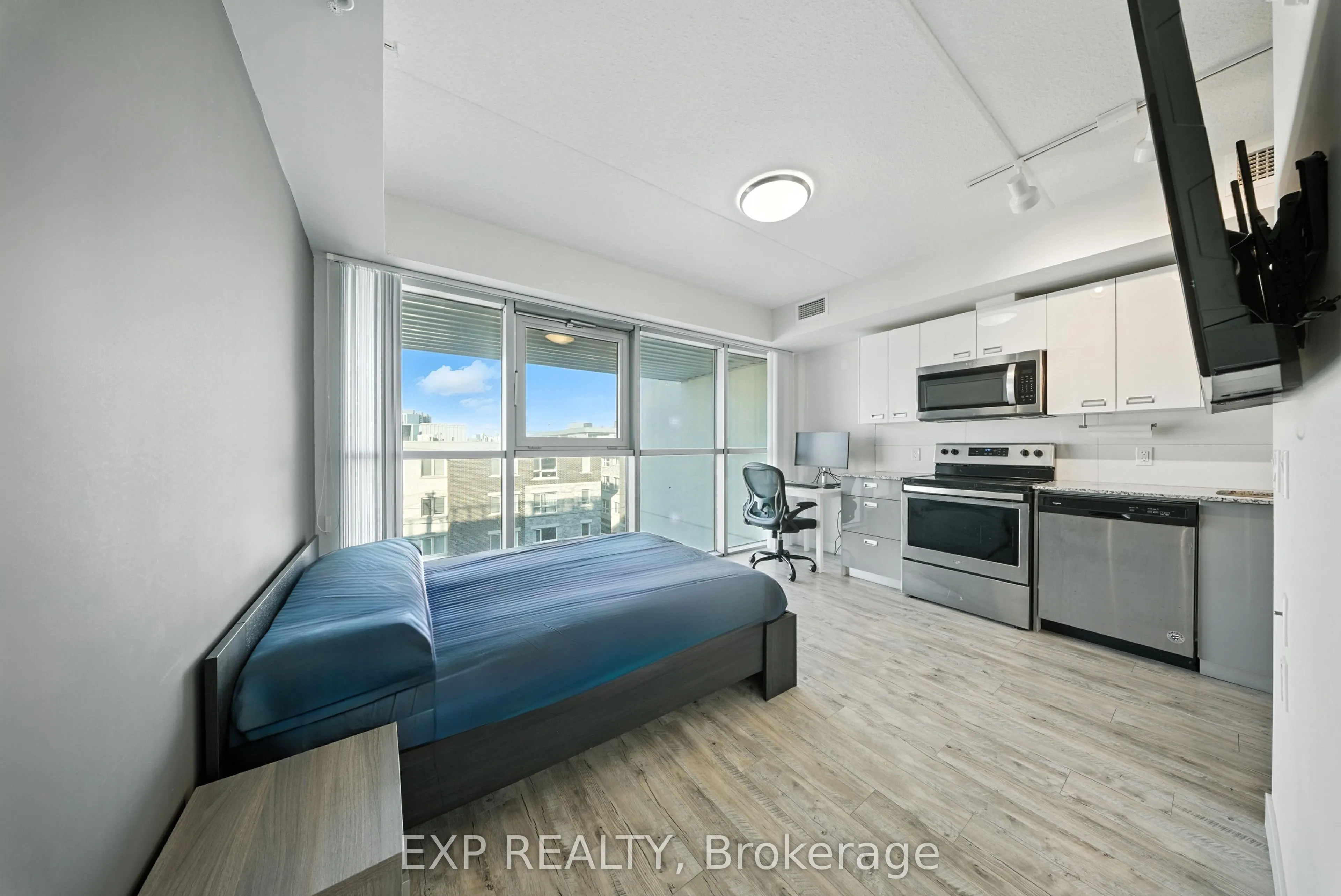 257 Hemlock Street, #408
