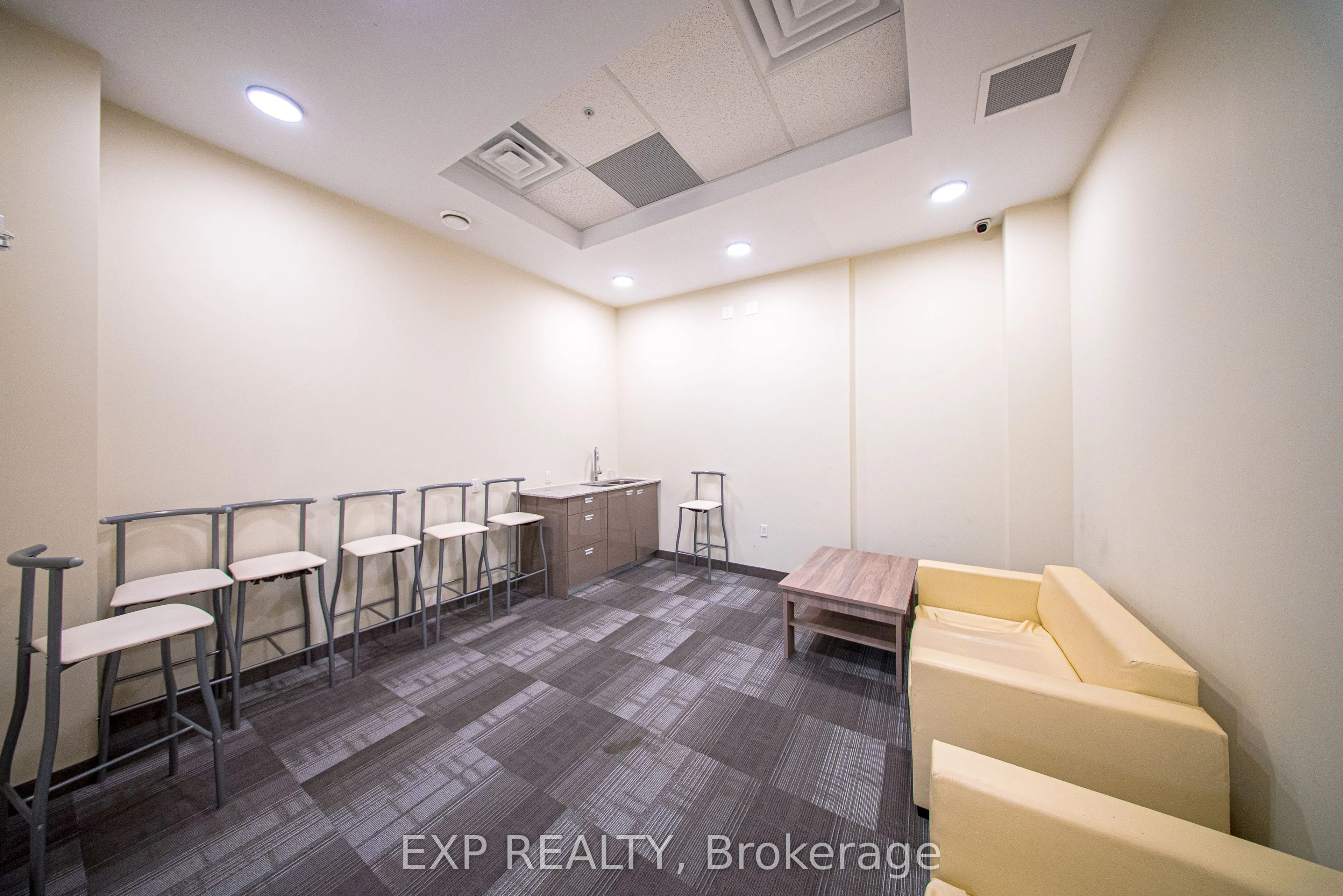 257 Hemlock Street, #408