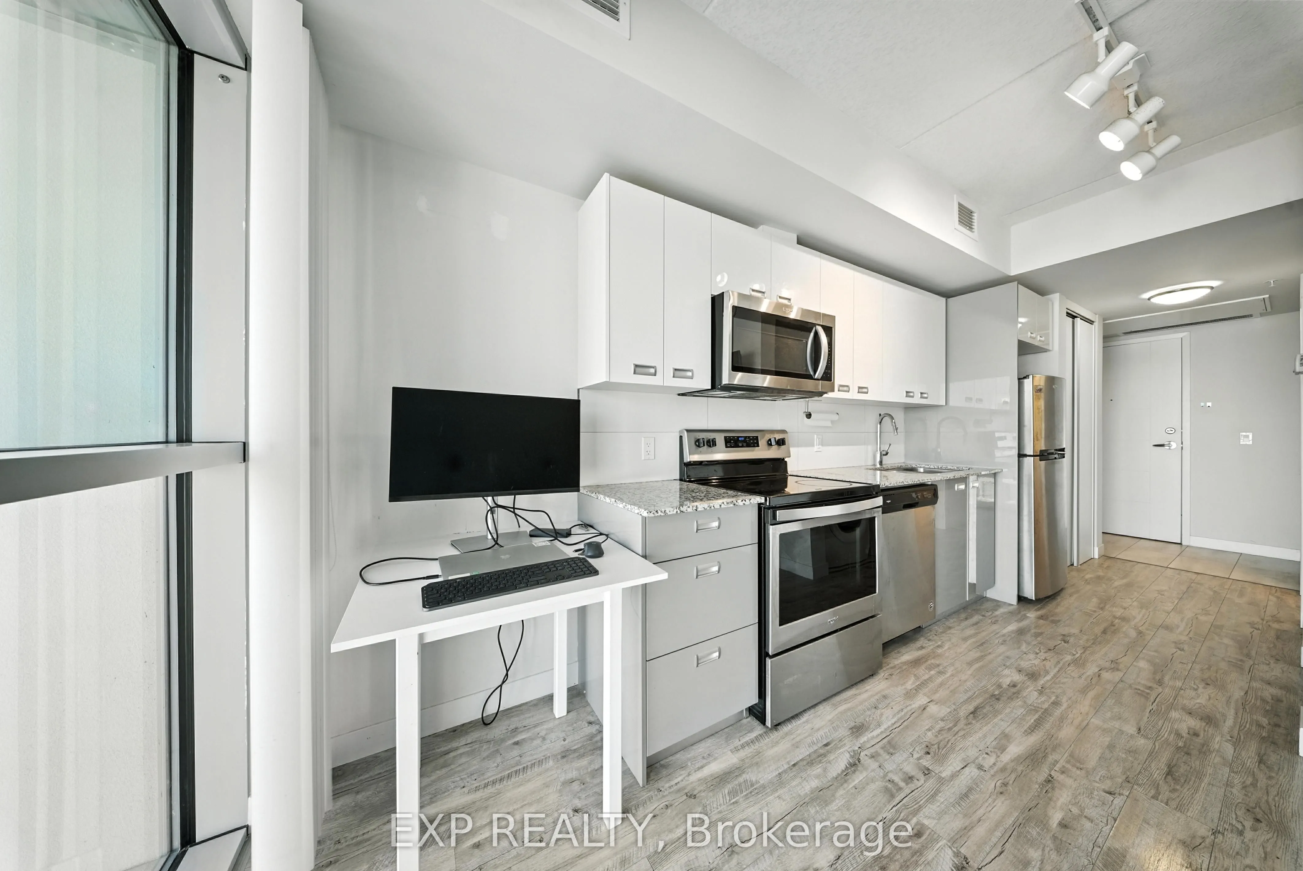 257 Hemlock Street, #408