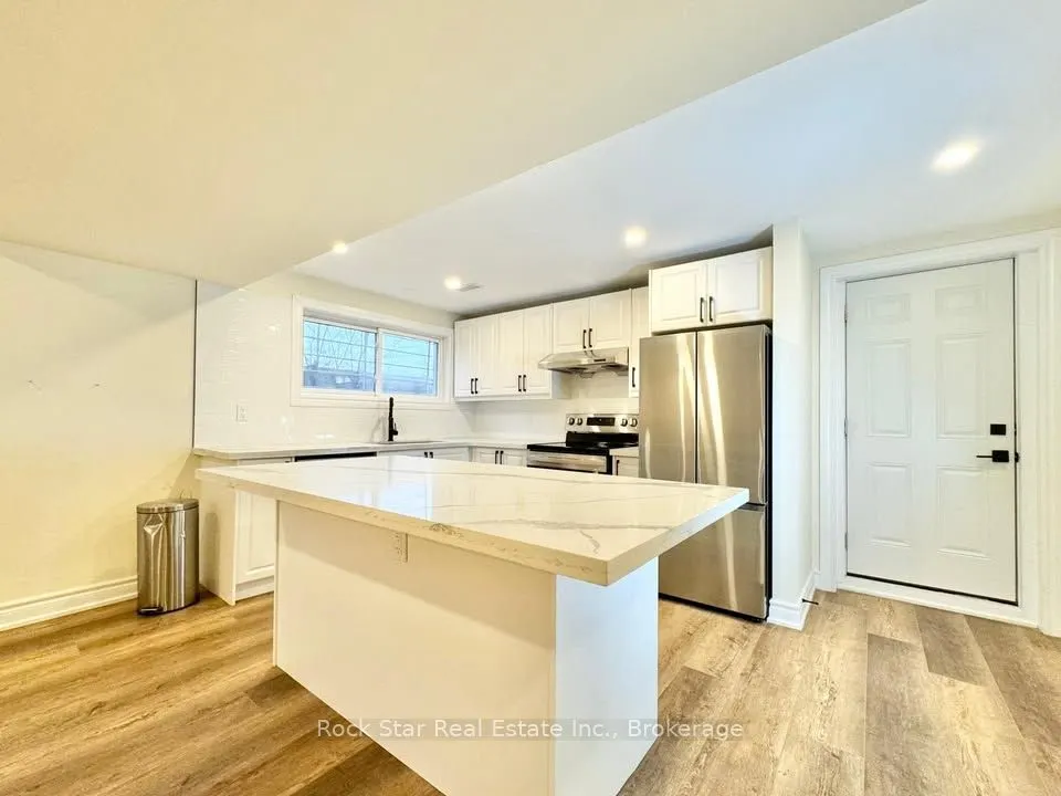 36 Highcourt Crescent
