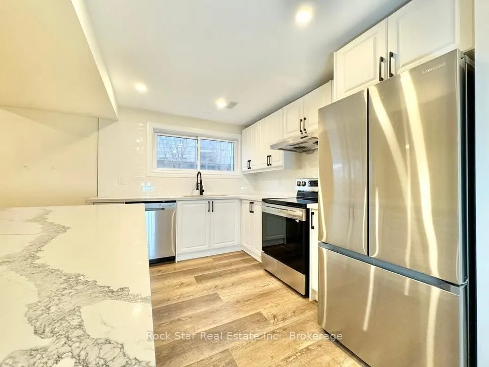 36 Highcourt Crescent