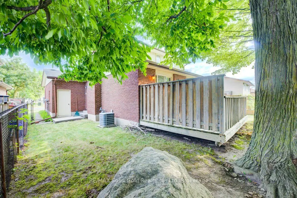 71 Ripley Crescent