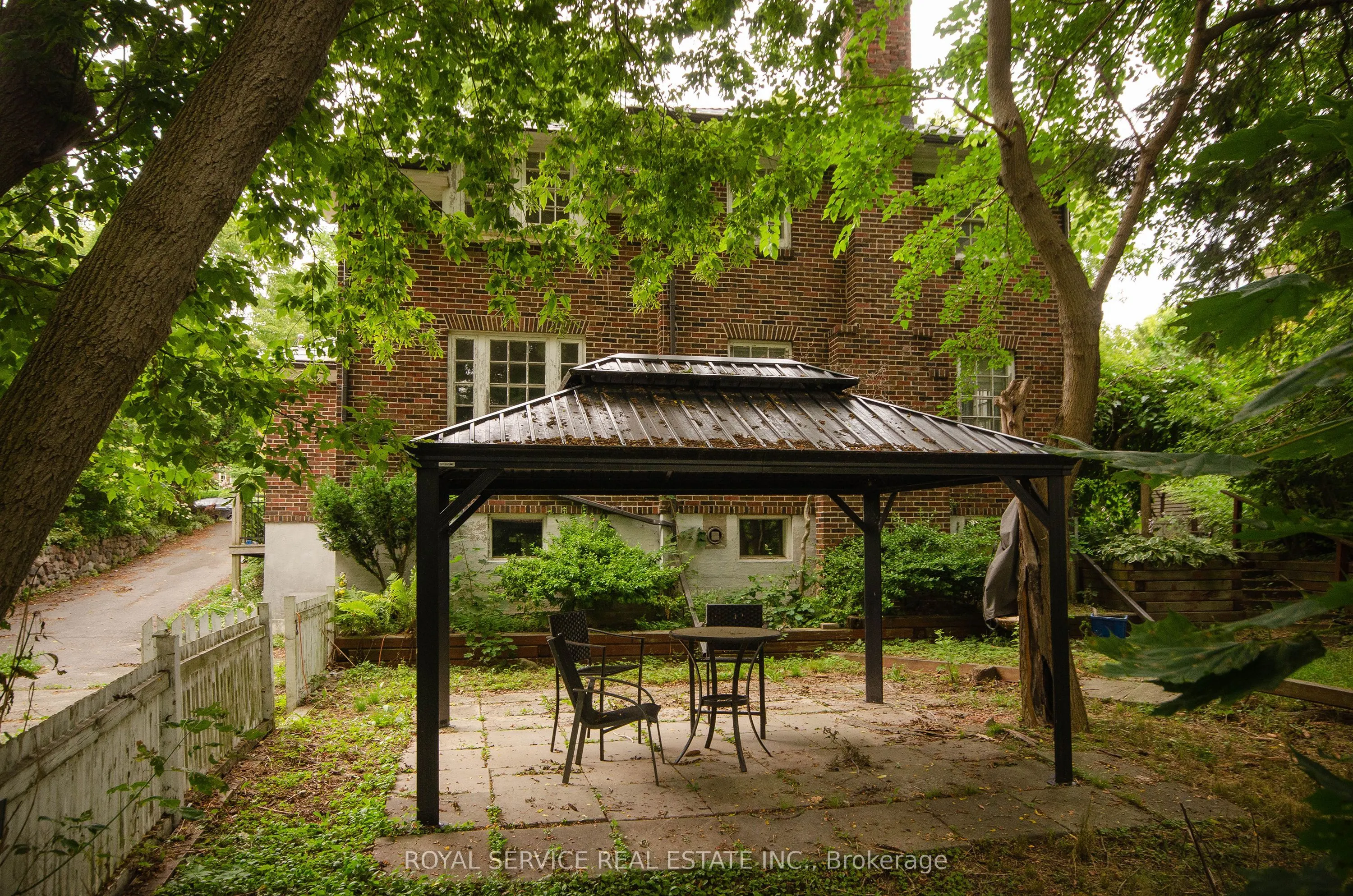 52 King Street