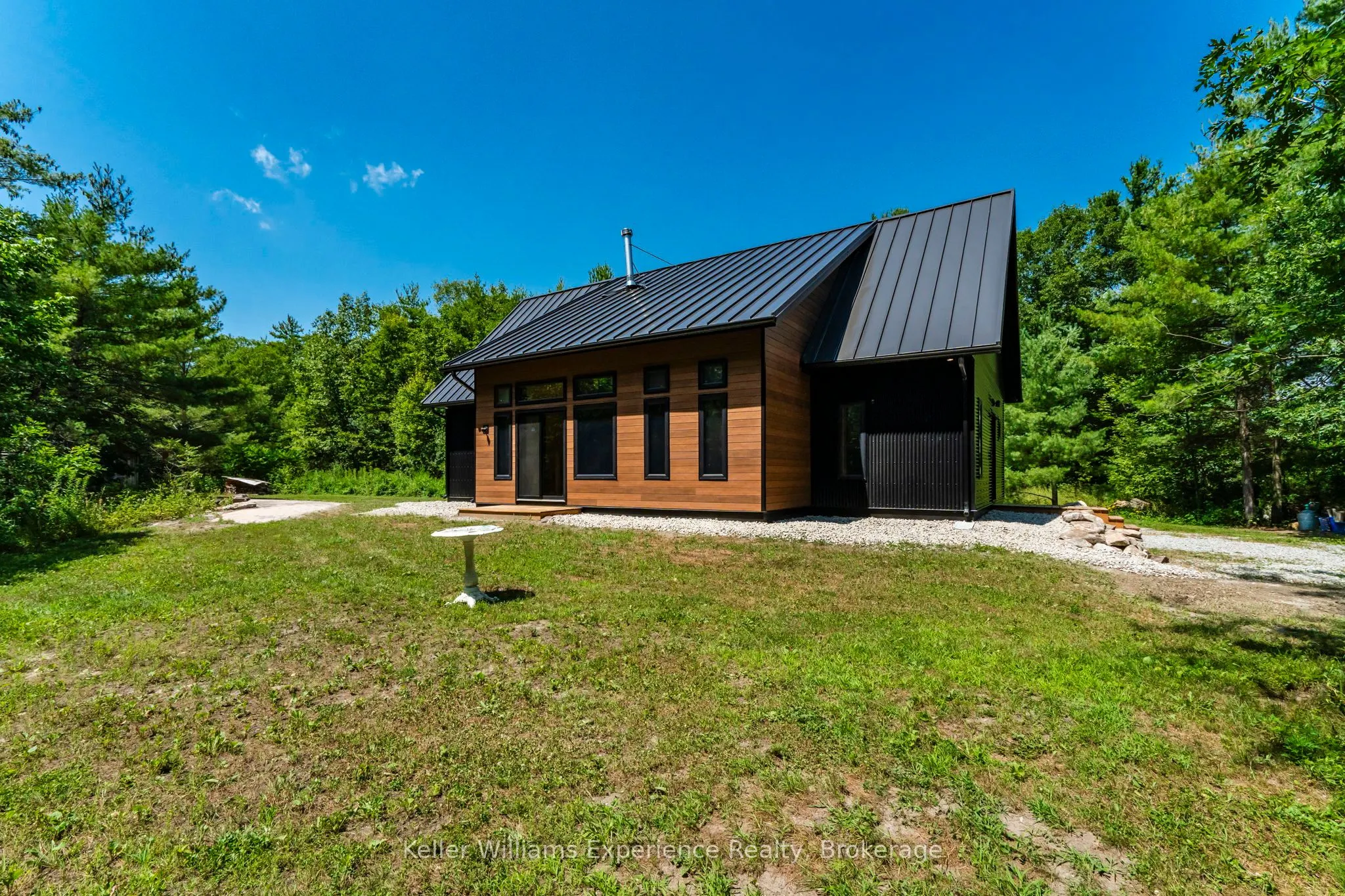 753 Honey Harbour Road