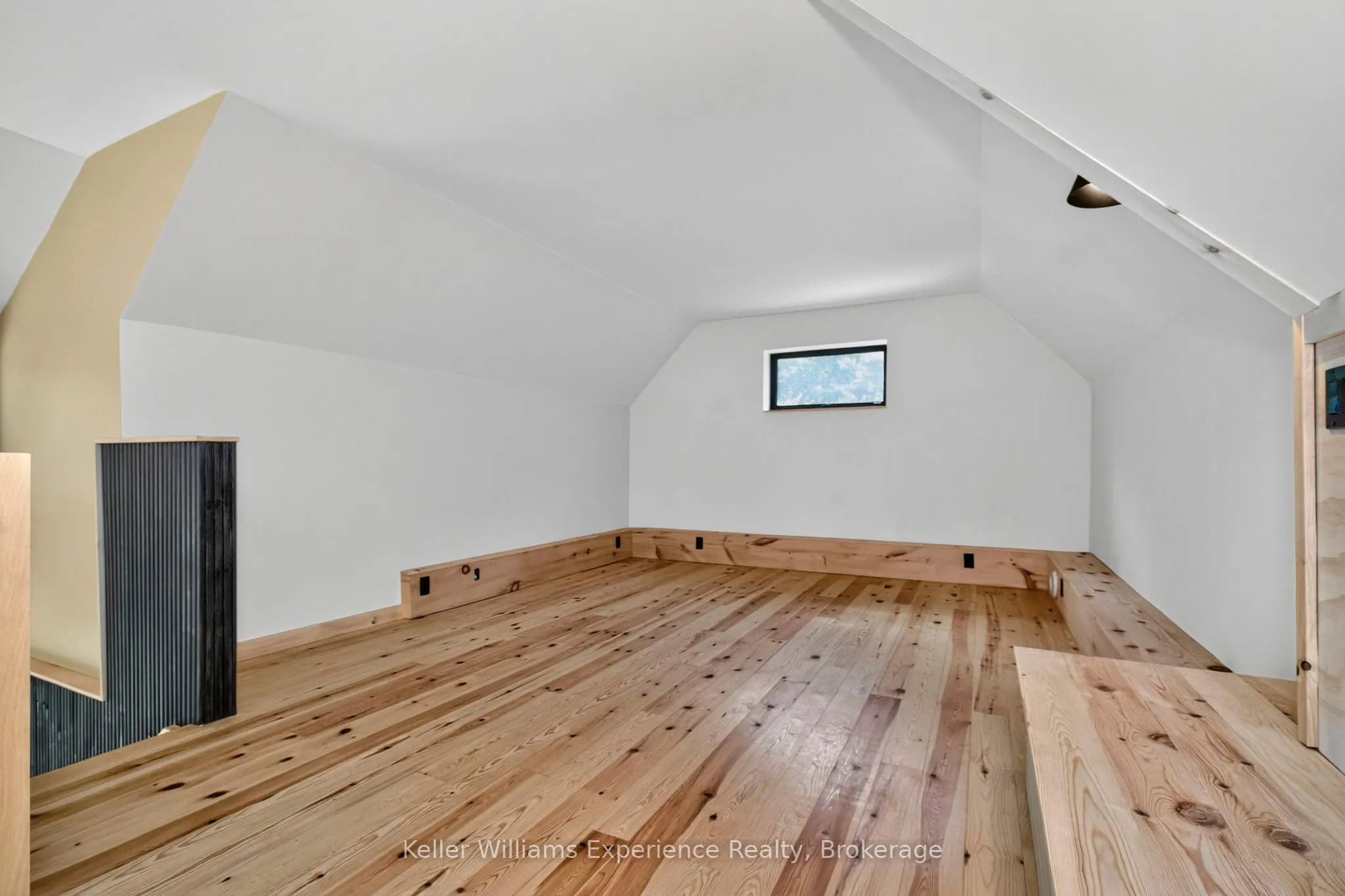 753 Honey Harbour Road