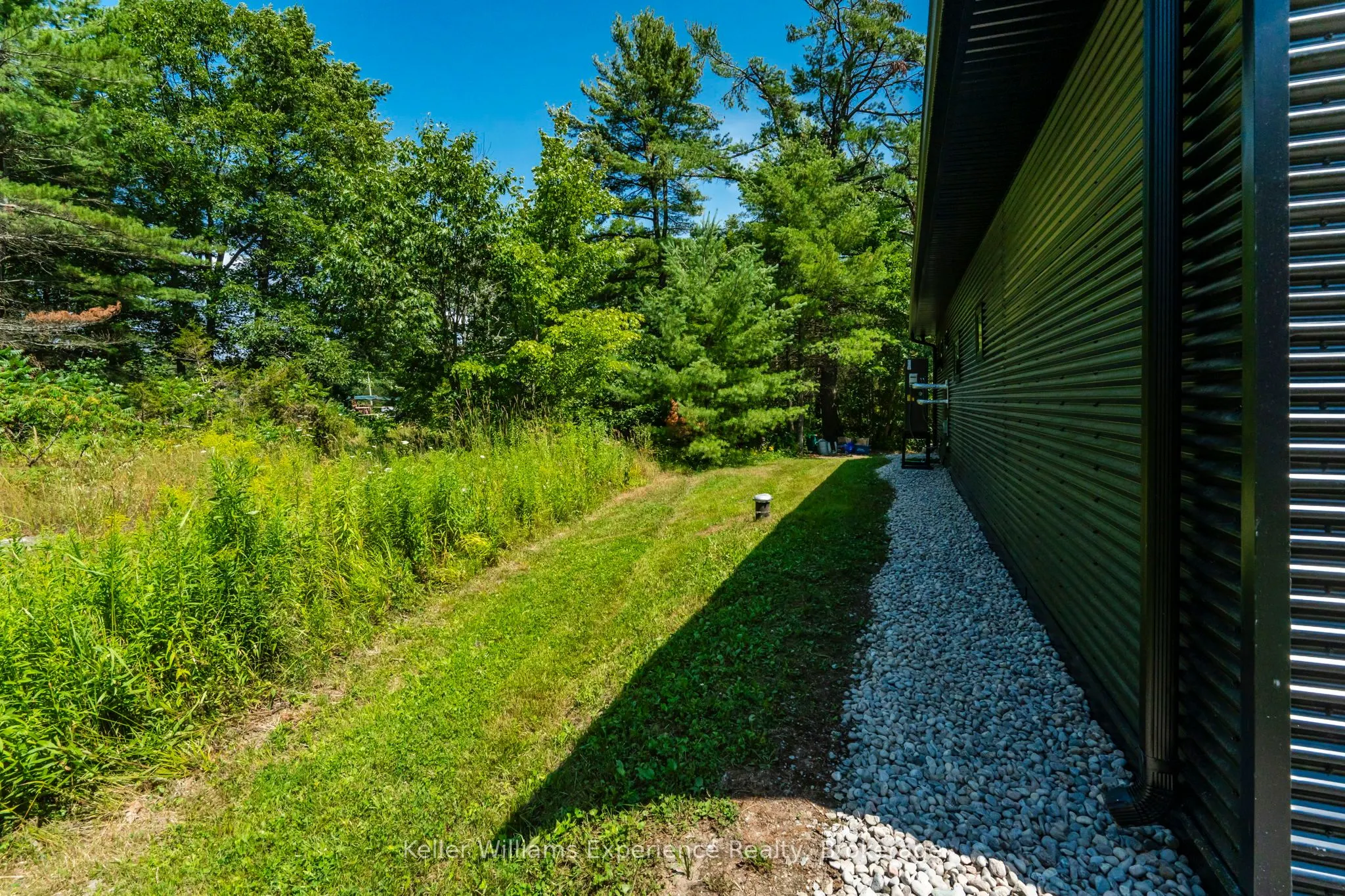753 Honey Harbour Road