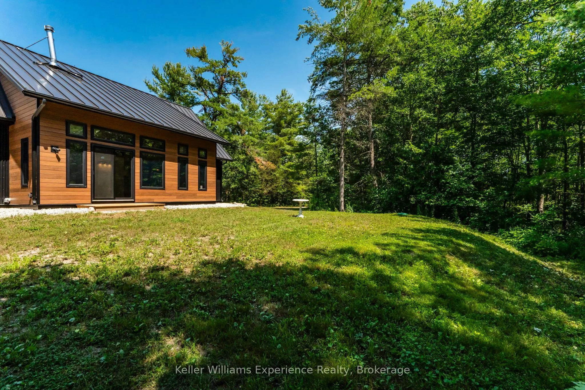 753 Honey Harbour Road