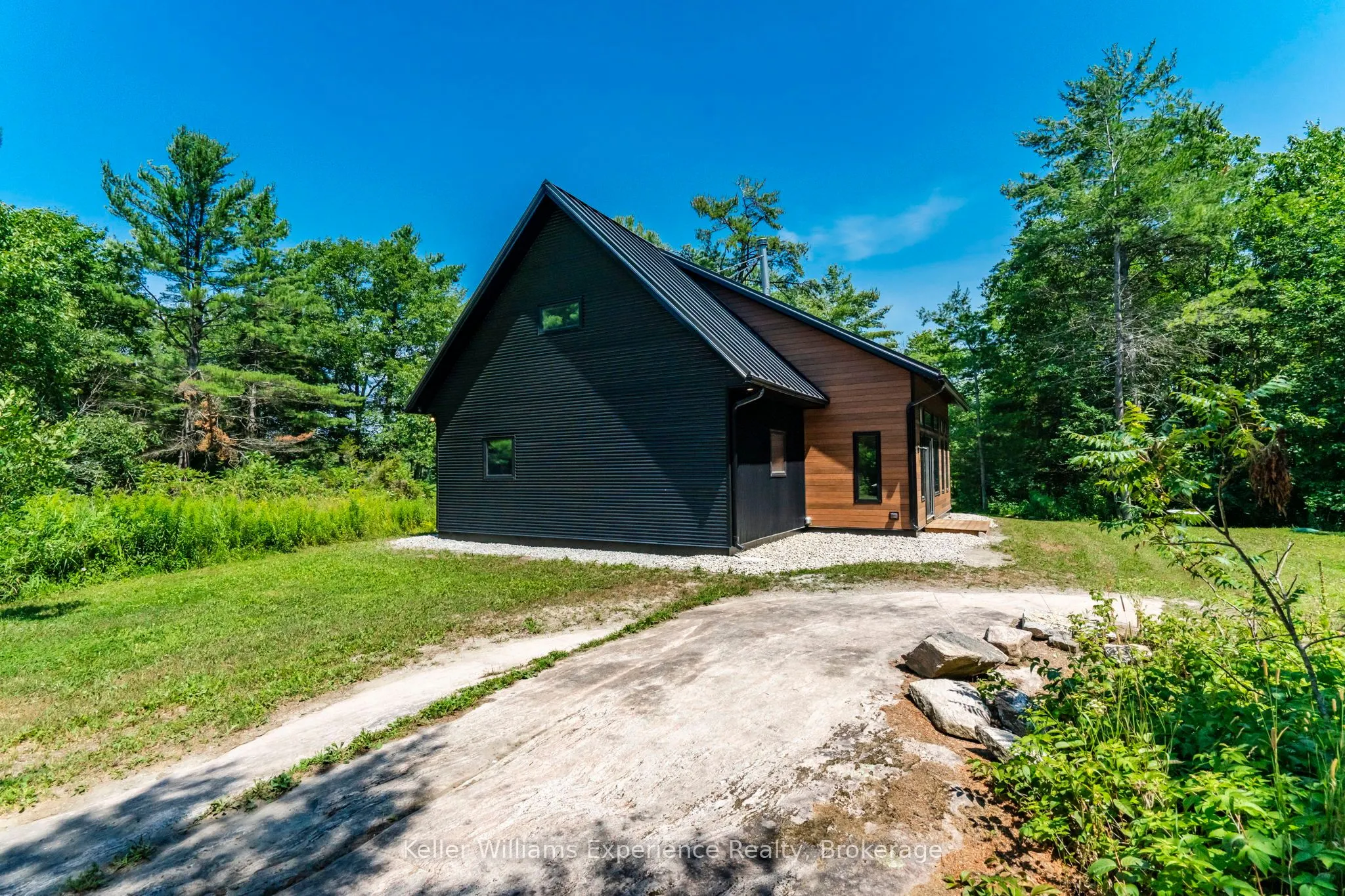 753 Honey Harbour Road