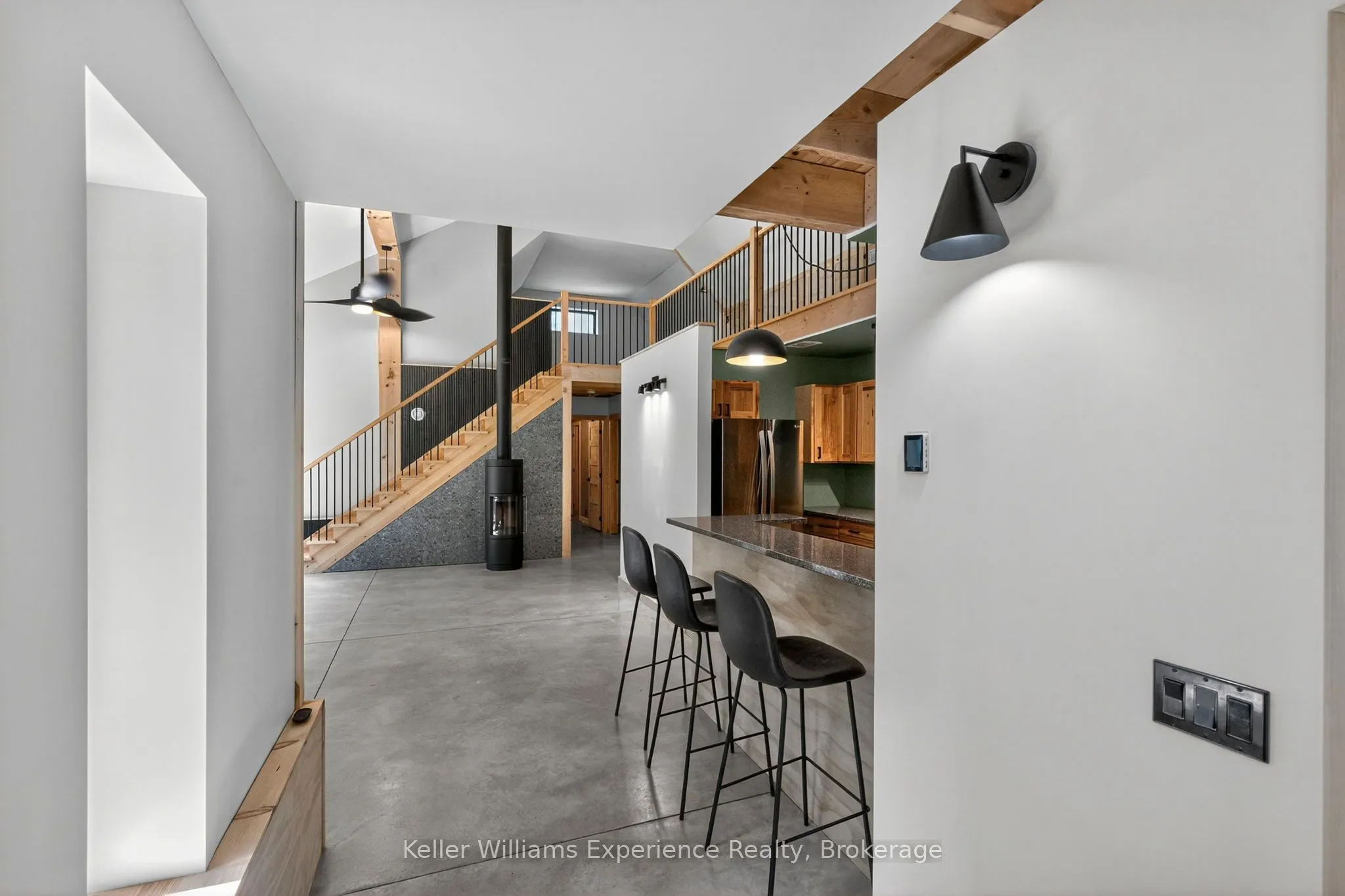753 Honey Harbour Road