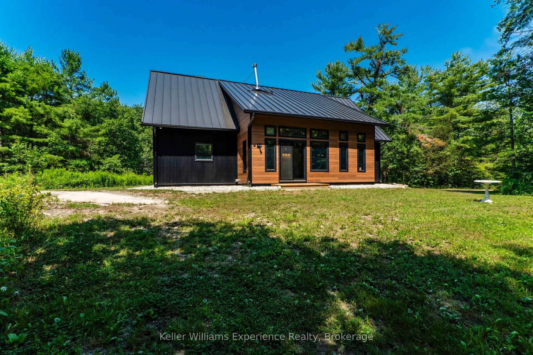 753 Honey Harbour Road