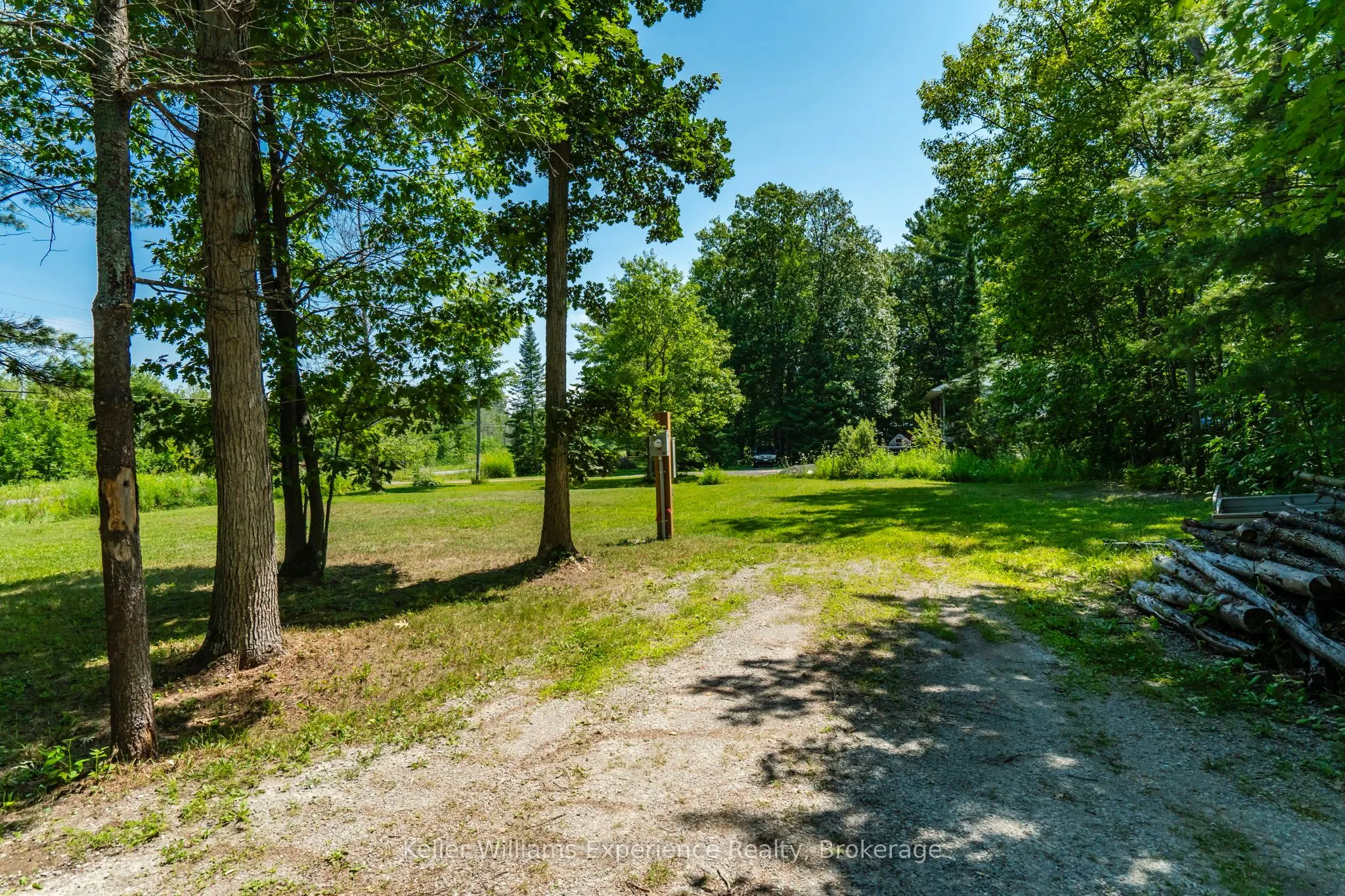 753 Honey Harbour Road
