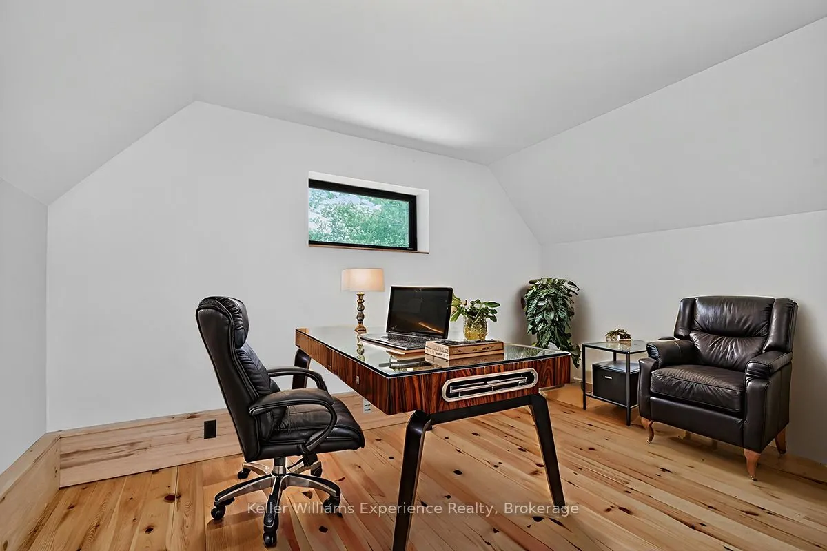 753 Honey Harbour Road