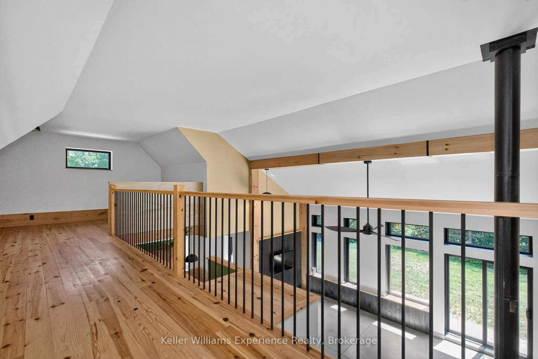 753 Honey Harbour Road