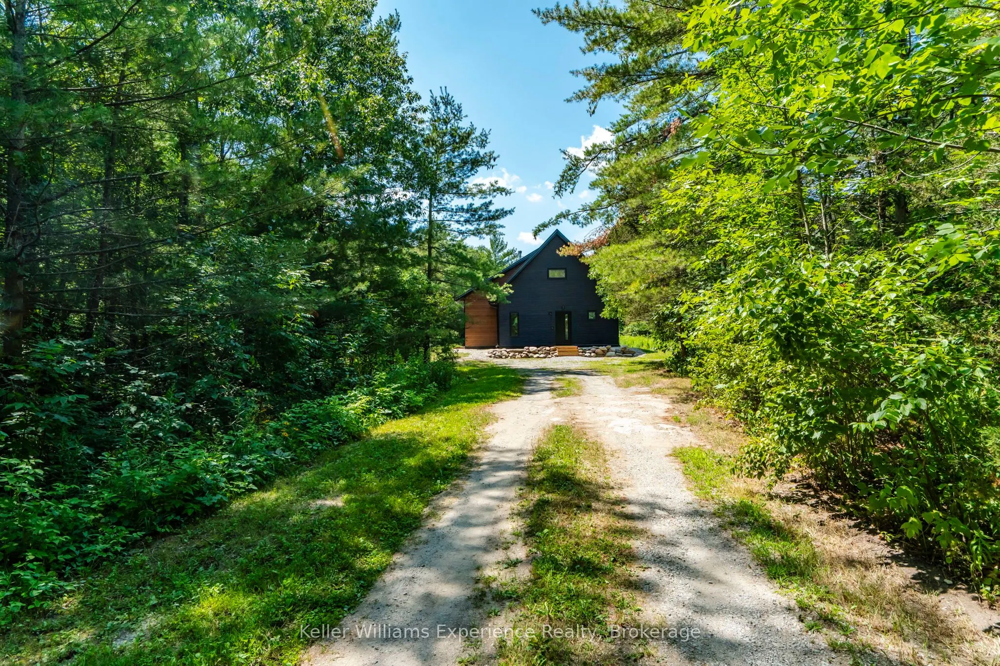 753 Honey Harbour Road