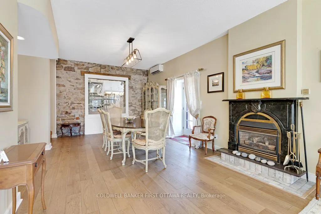5B LEWIS Street