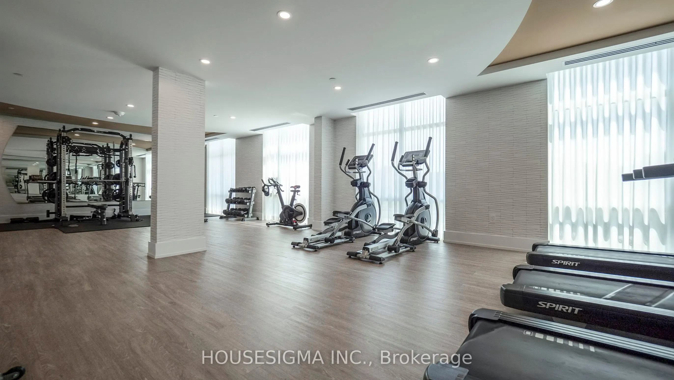 470 Dundas Street E, #606