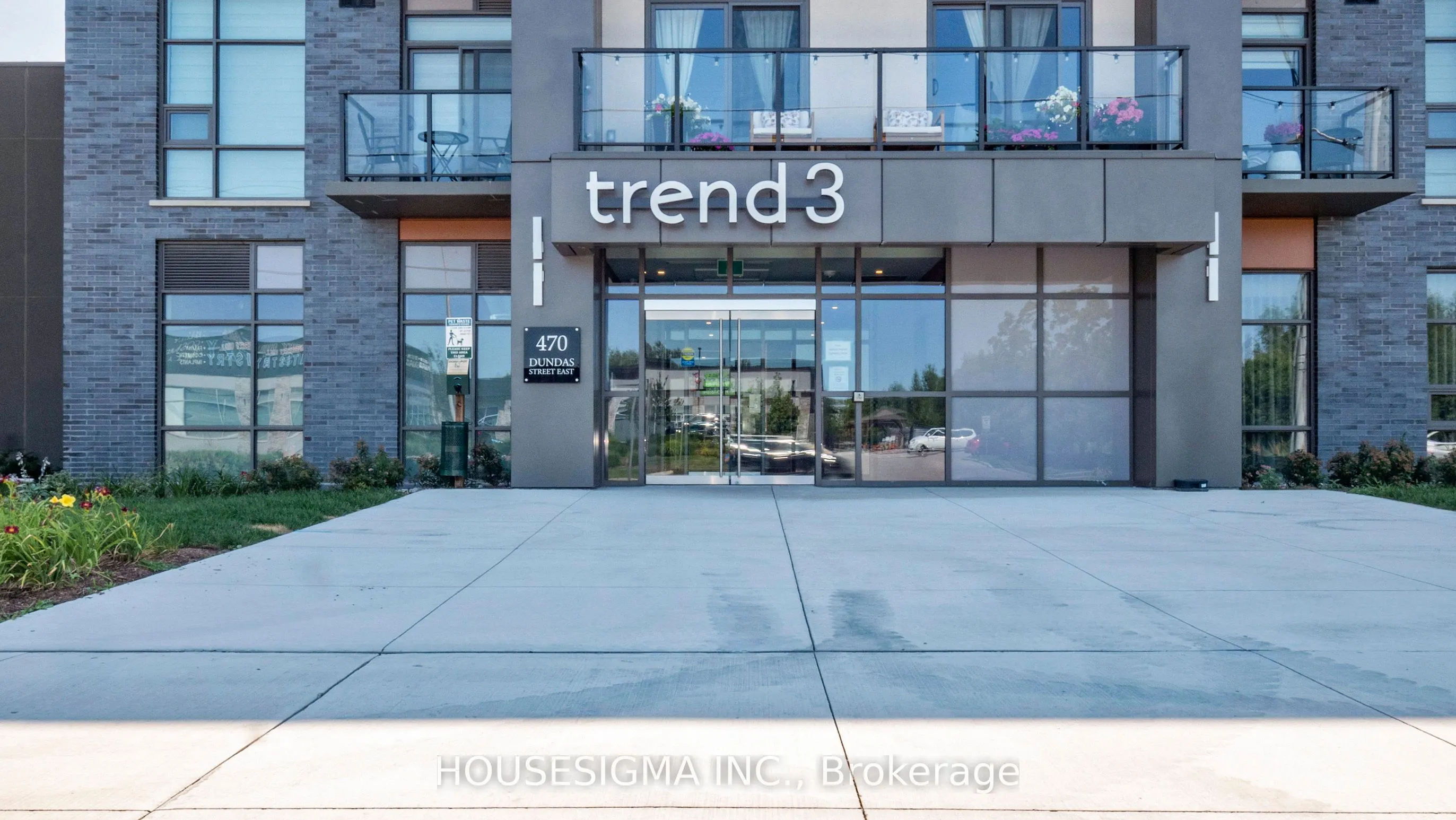 470 Dundas Street E, #606